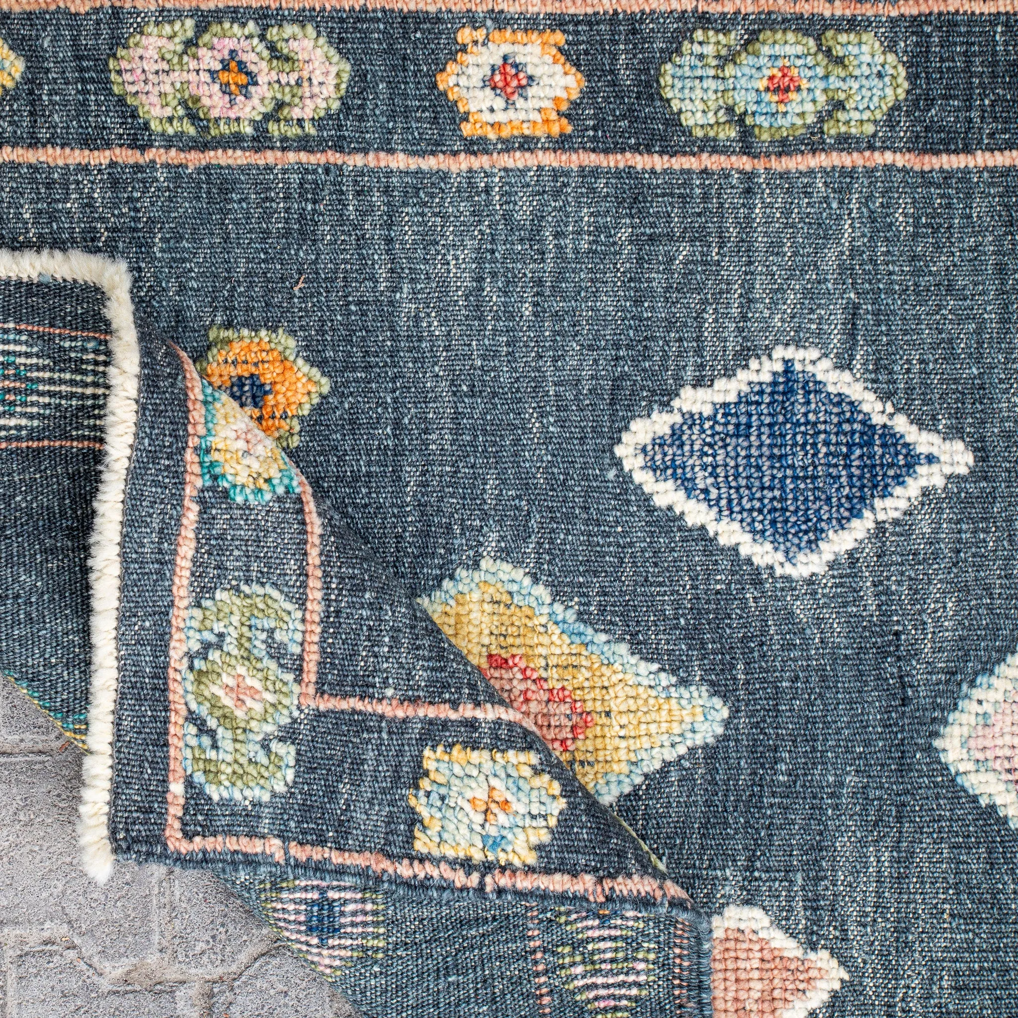 16434 Handwoven Rug 2'9x12’7