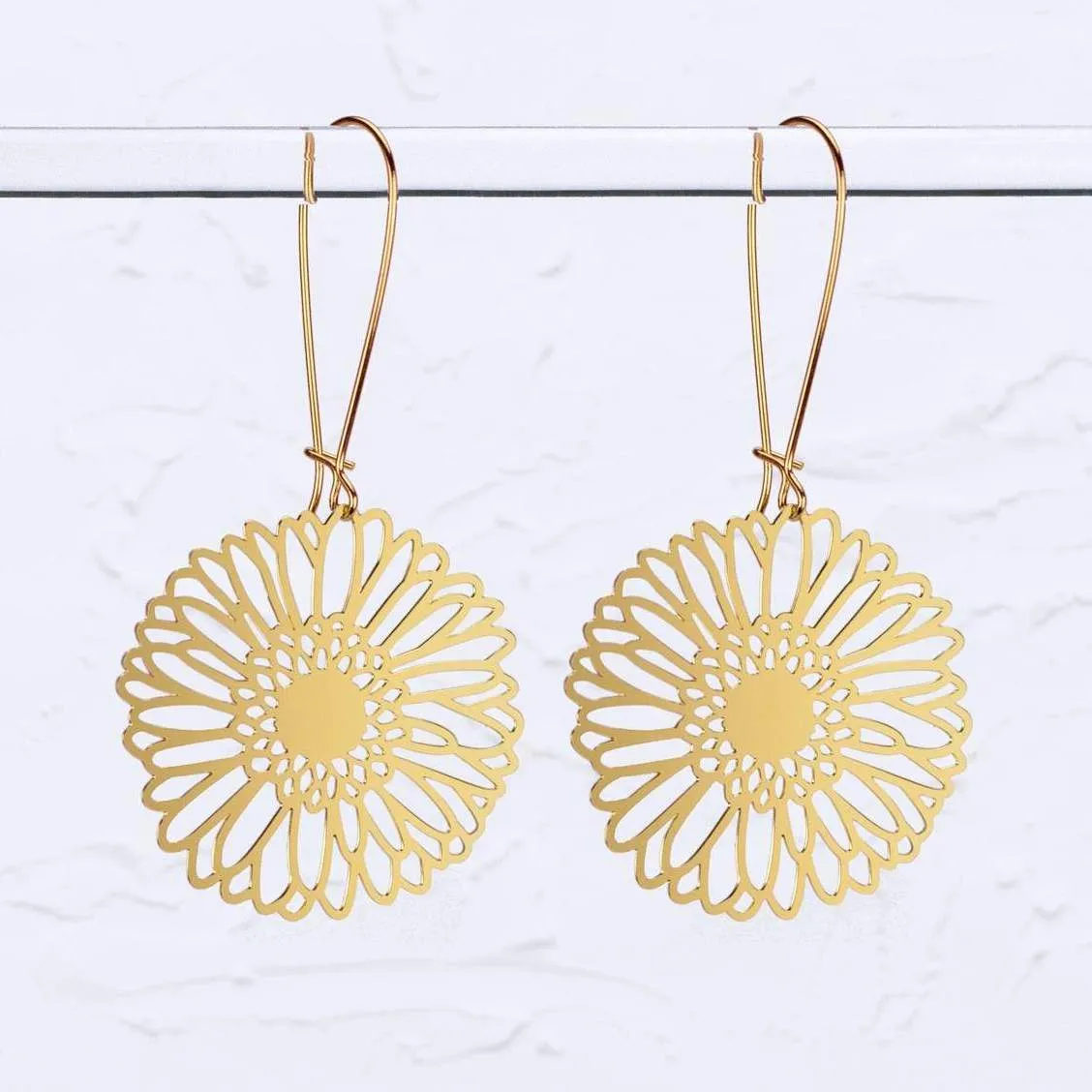 A Tea Leaf - Earrings - Gerber Daisy Flower (Gold) #ATL-E-238