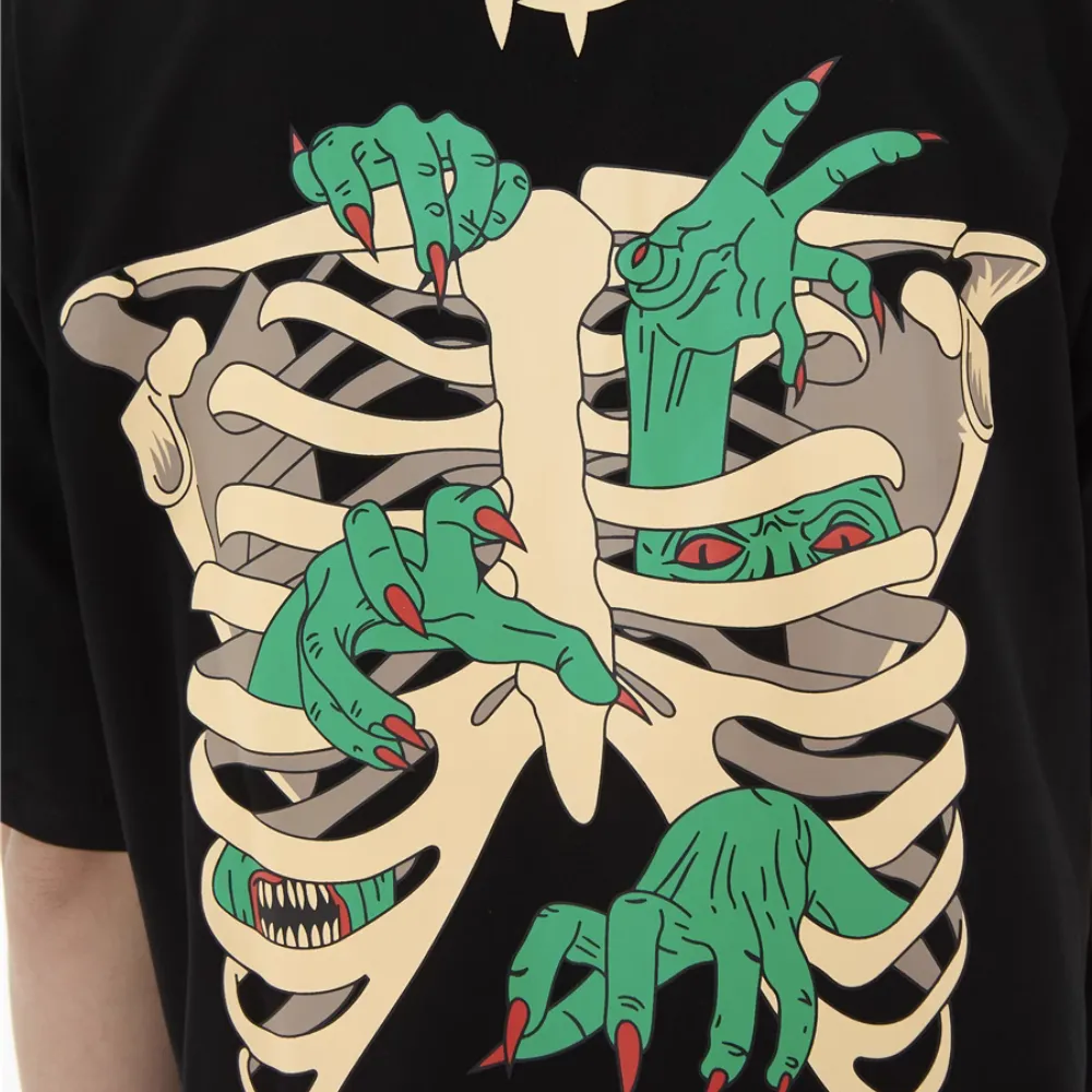 American Bold Skeleton Hand Graphic T-Shirt
