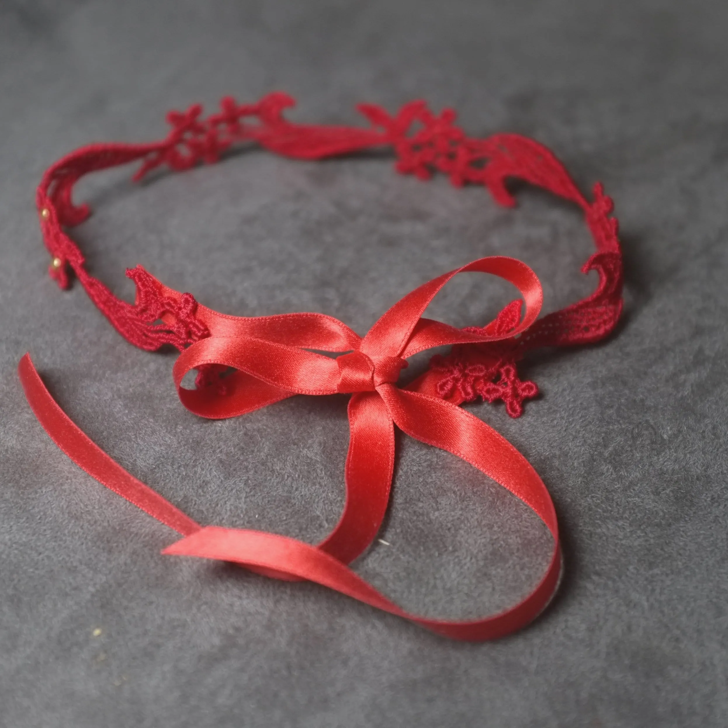 Astrid Red Daisy Choker with Gold Beads