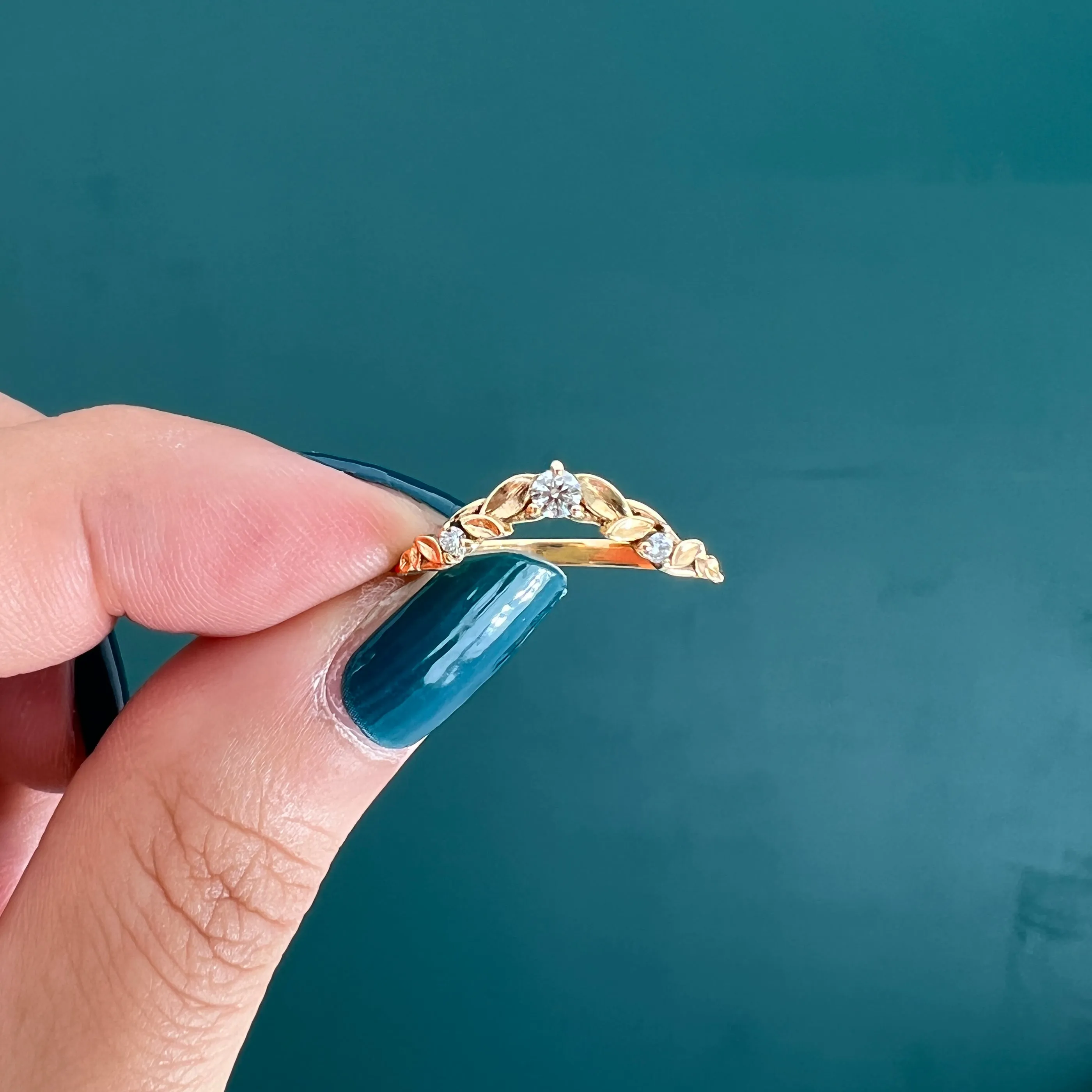 Bay Leaf Curved Diamond Band