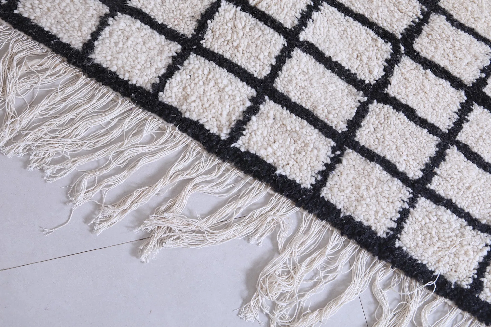 Berber Moroccan Rug 4.7 x 6.3 Ft - Handmade Wool Rug