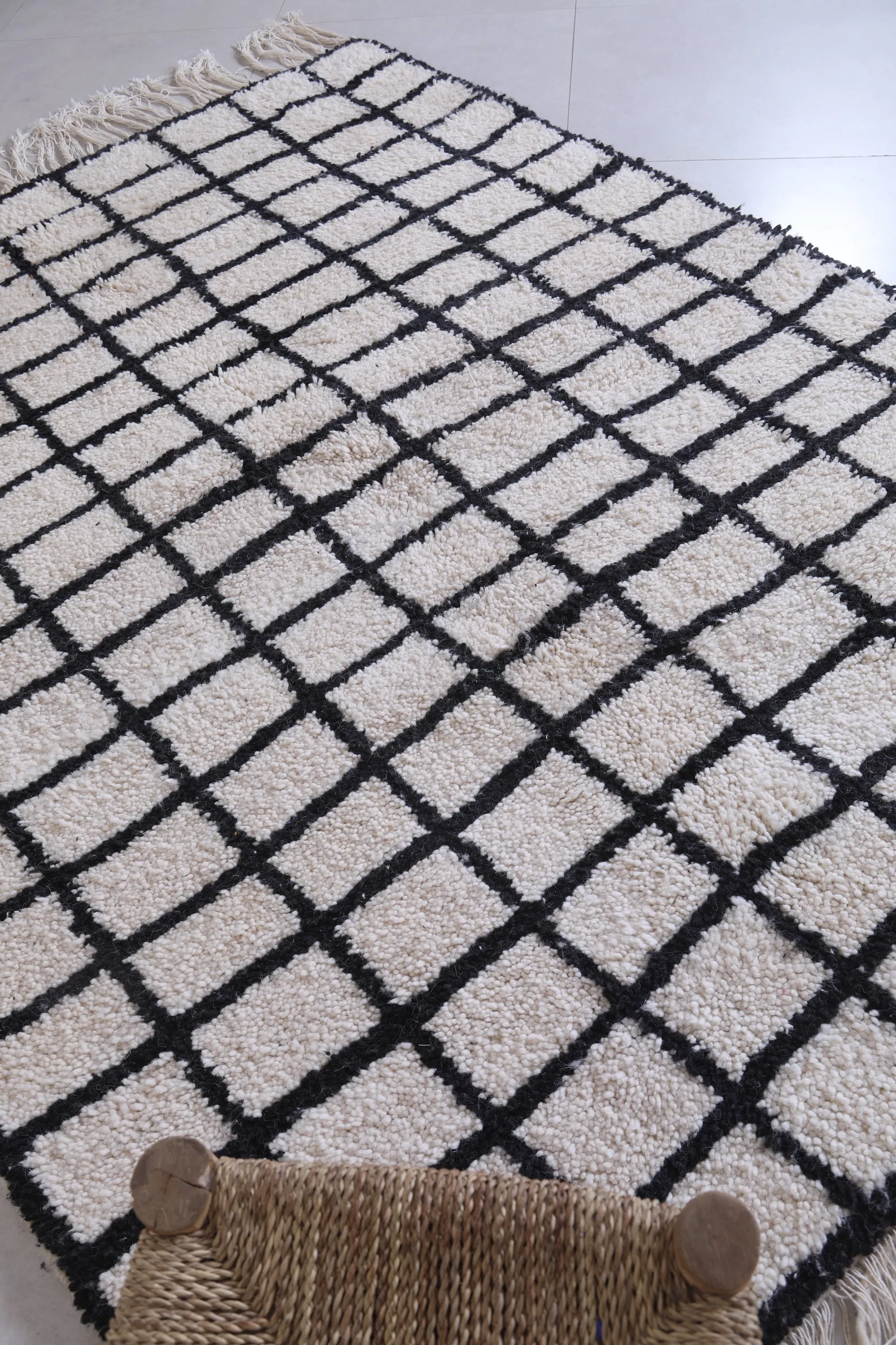 Berber Moroccan Rug 4.7 x 6.3 Ft - Handmade Wool Rug
