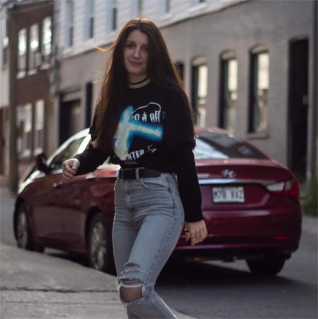 Bold Abstract Graphic Oversize T-Shirt