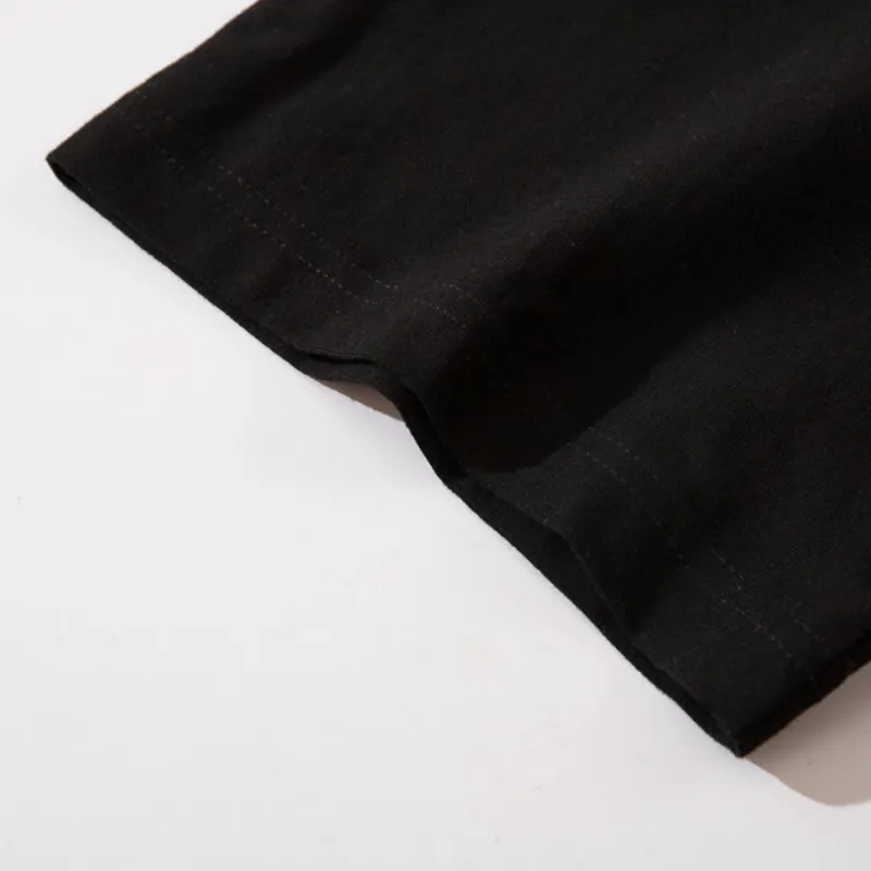 Bold Abstract Graphic Oversize T-Shirt