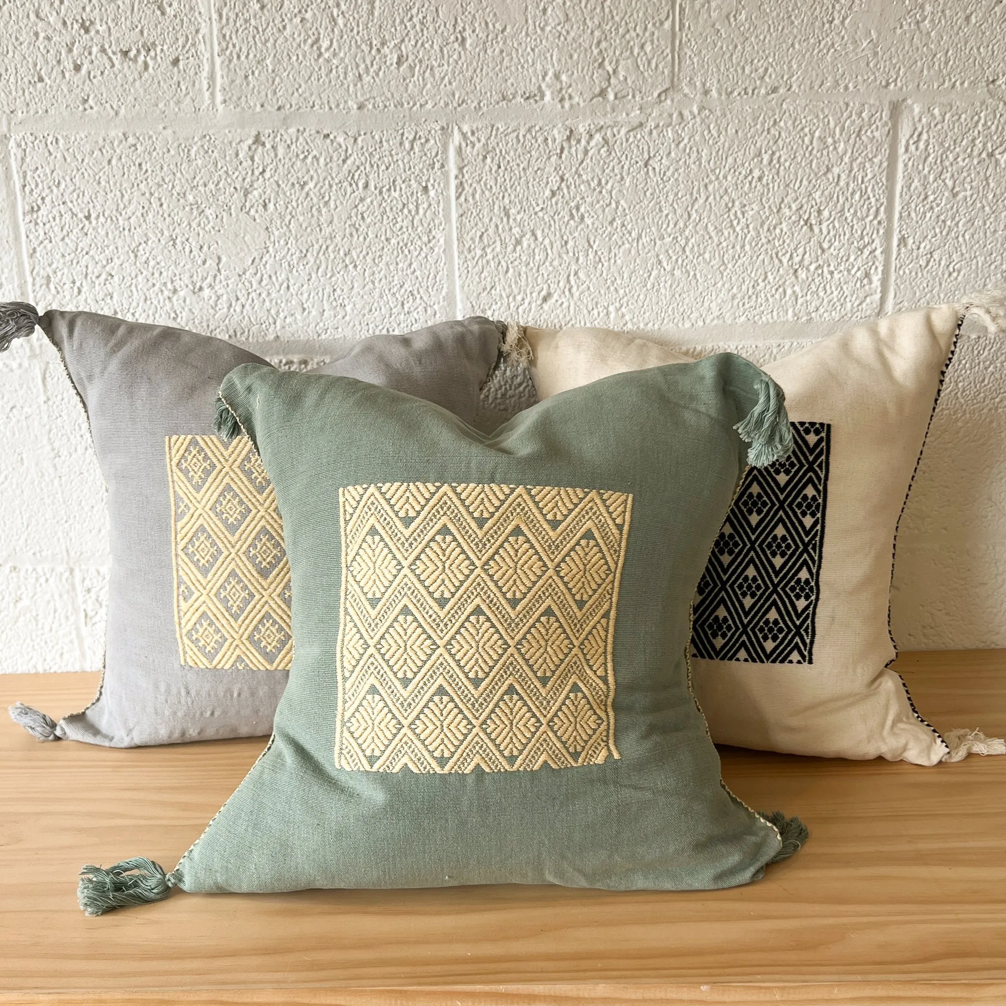 Chiapas Brocade Pillow № 3