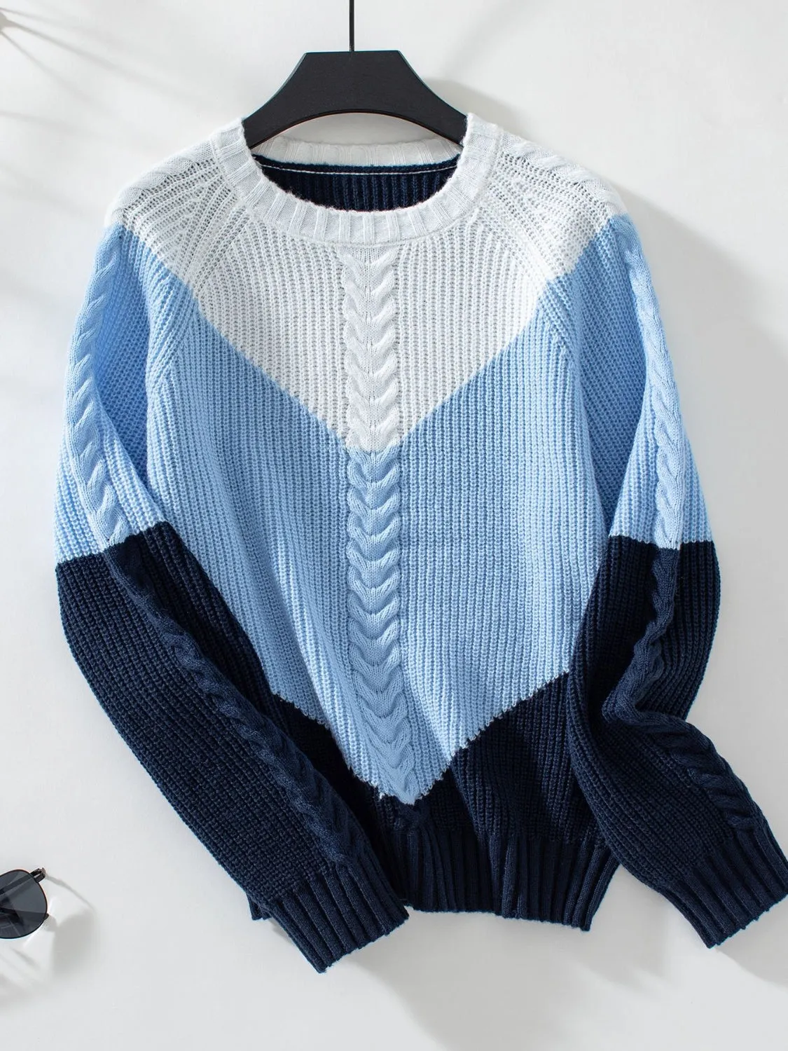 Color Block Round Neck Long Sleeve Sweater