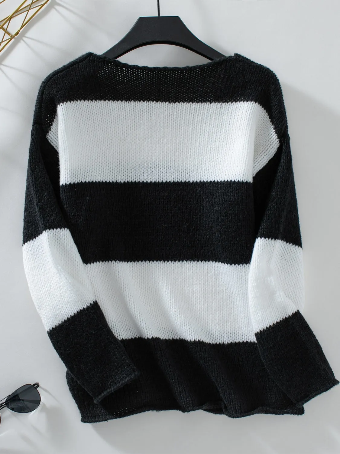 Color Block V-Neck Long Sleeve Sweater (3 Colors)