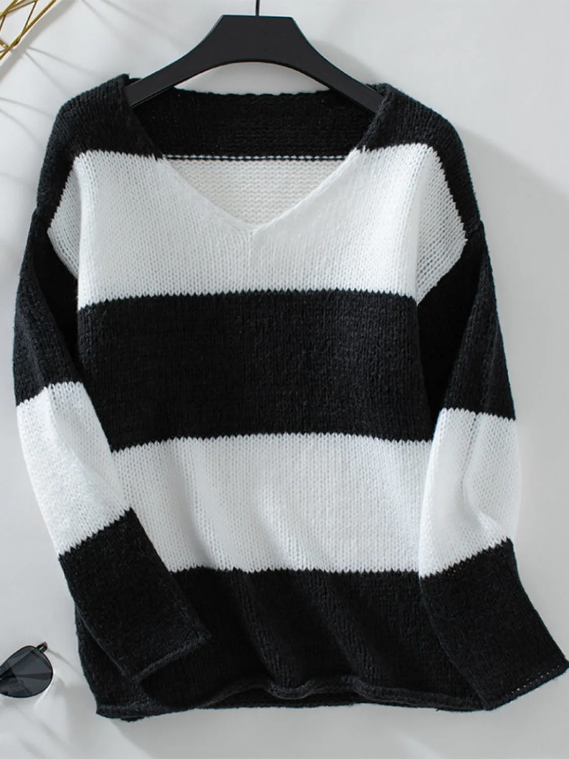 Color Block V-Neck Long Sleeve Sweater (3 Colors)
