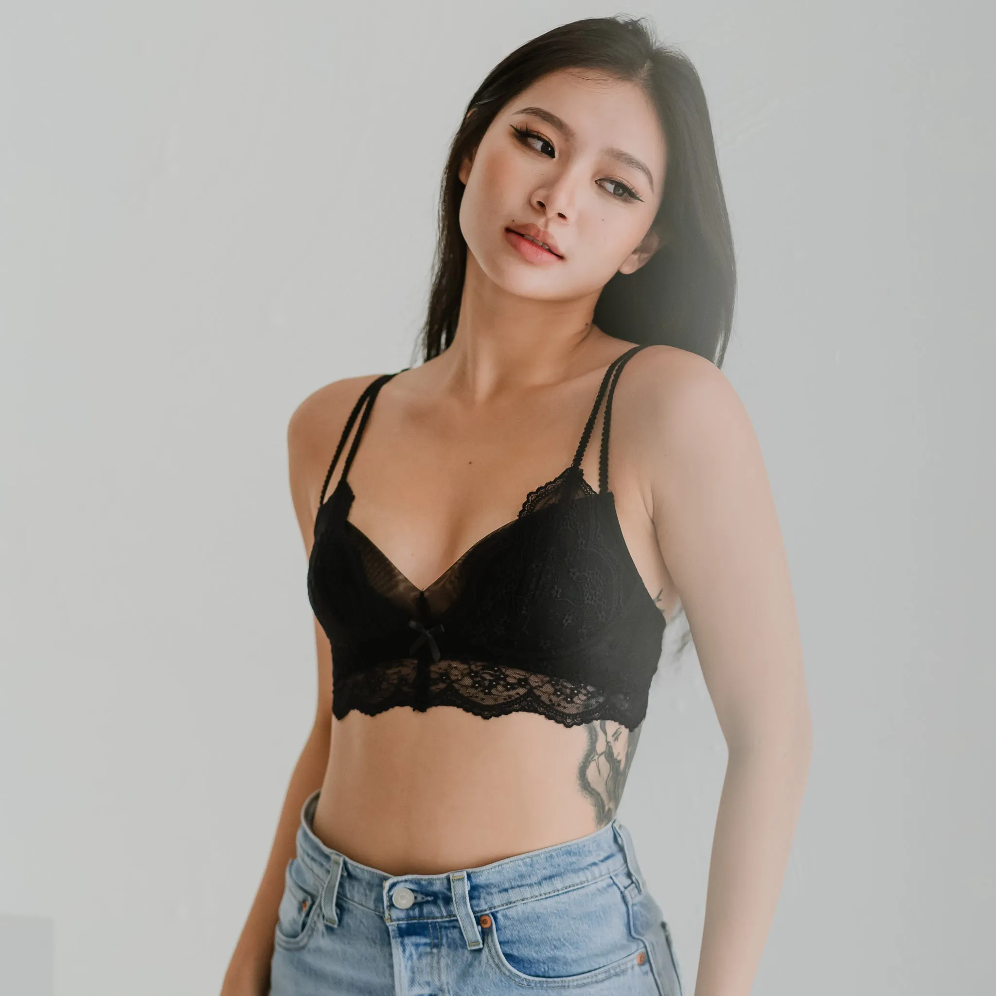 Dainty Daisy! Lace Unlined Wireless Bra in Black