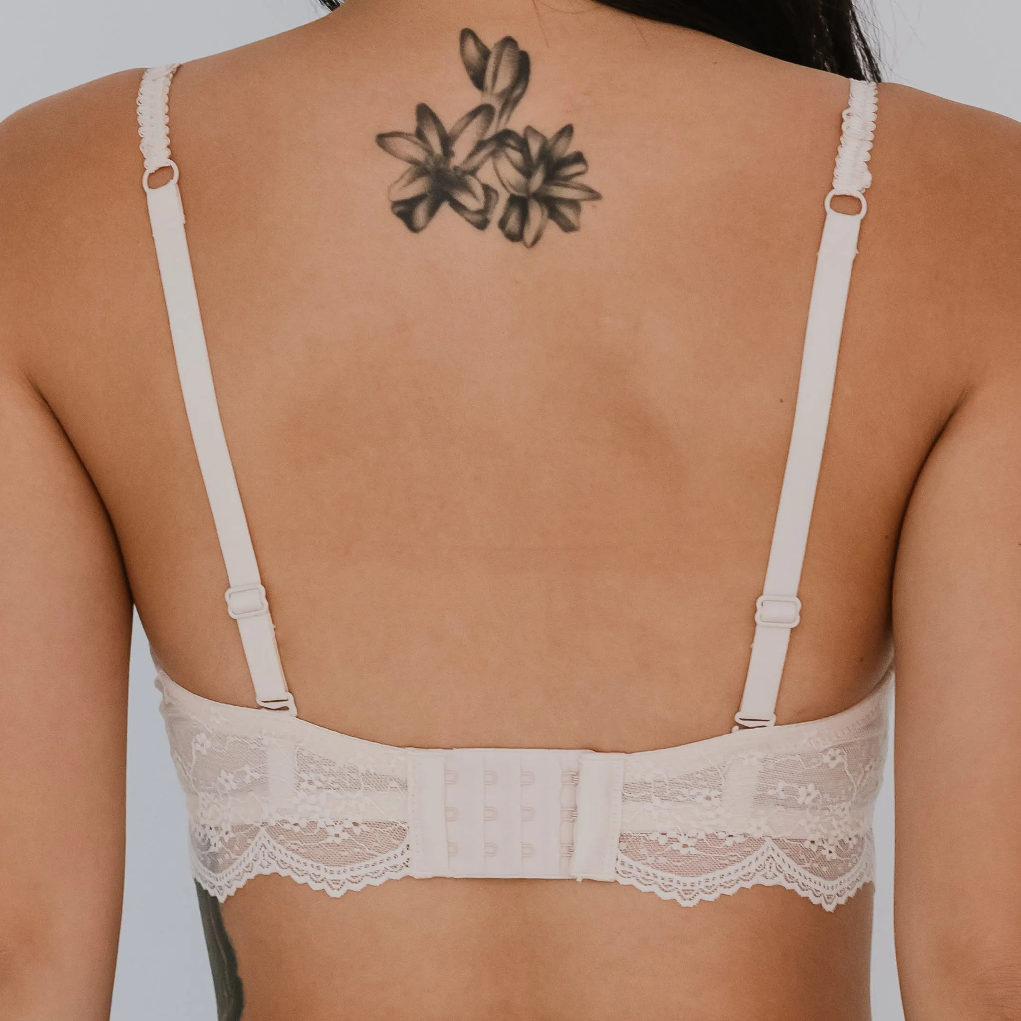 Dainty Daisy! Lace Unlined Wireless Bra in Sunset Blush