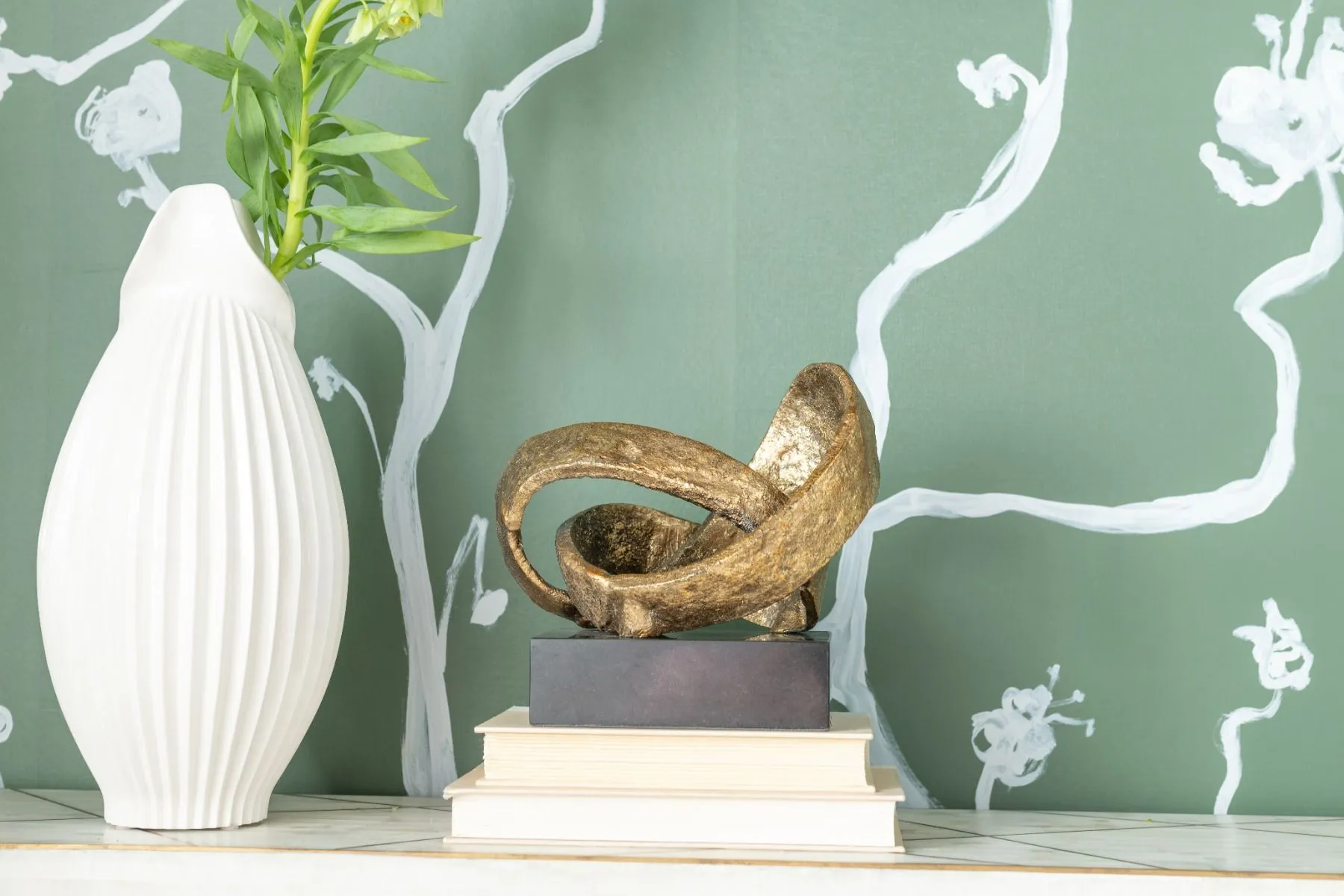 Demi Statue / Gold Leaf