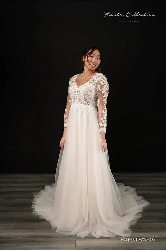 Evelyn Bridals Size 10 N222619 Rosemary Ivory Gown