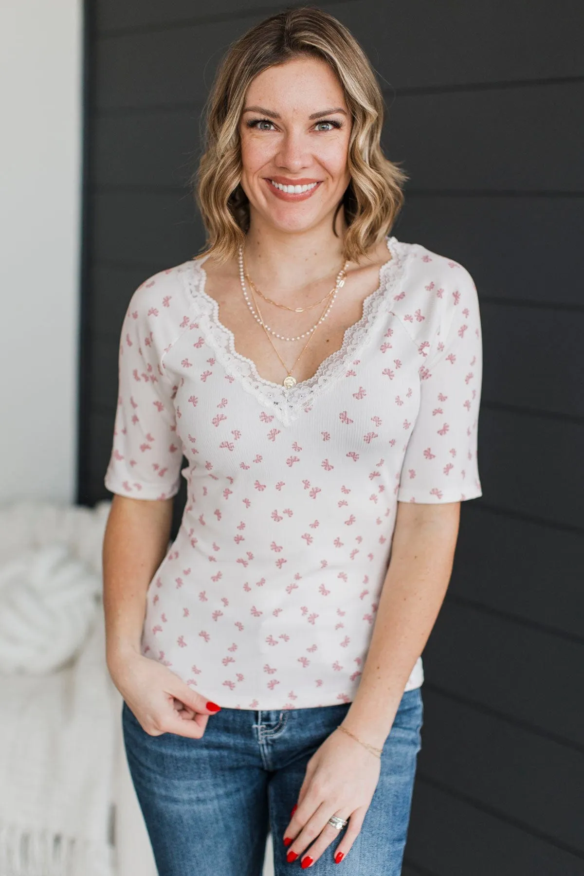 Extreme Bliss Printed V-Neck Top- Ivory & Pink