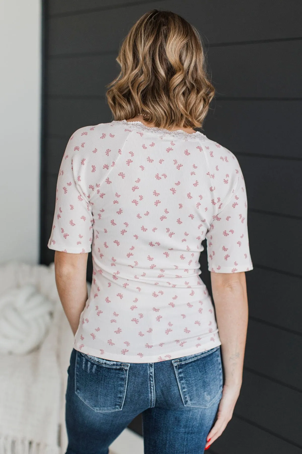 Extreme Bliss Printed V-Neck Top- Ivory & Pink