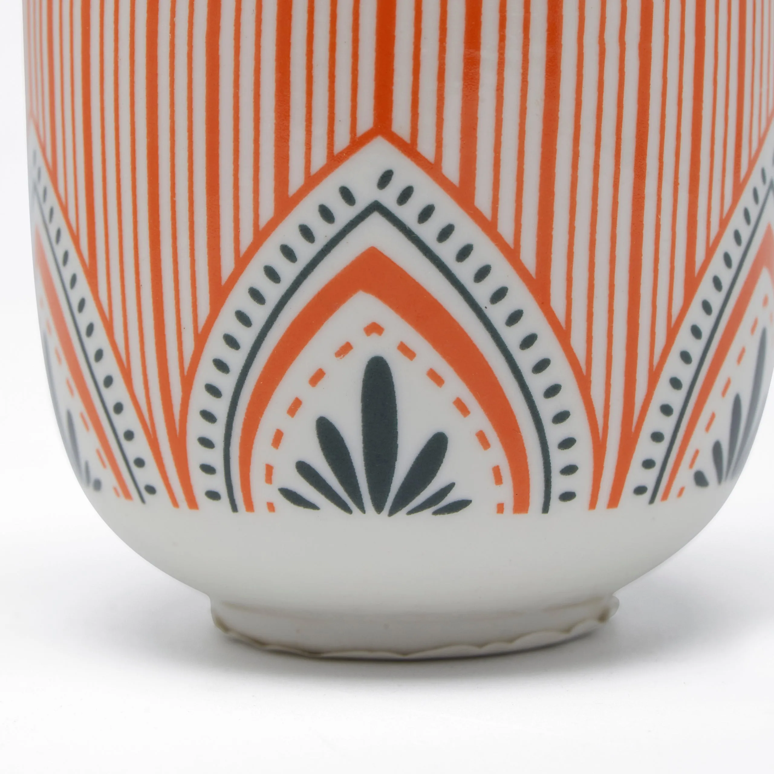 FLORAL MM REVERSE KORI JHALLAR CERAMIC CUP (7×8 CM)