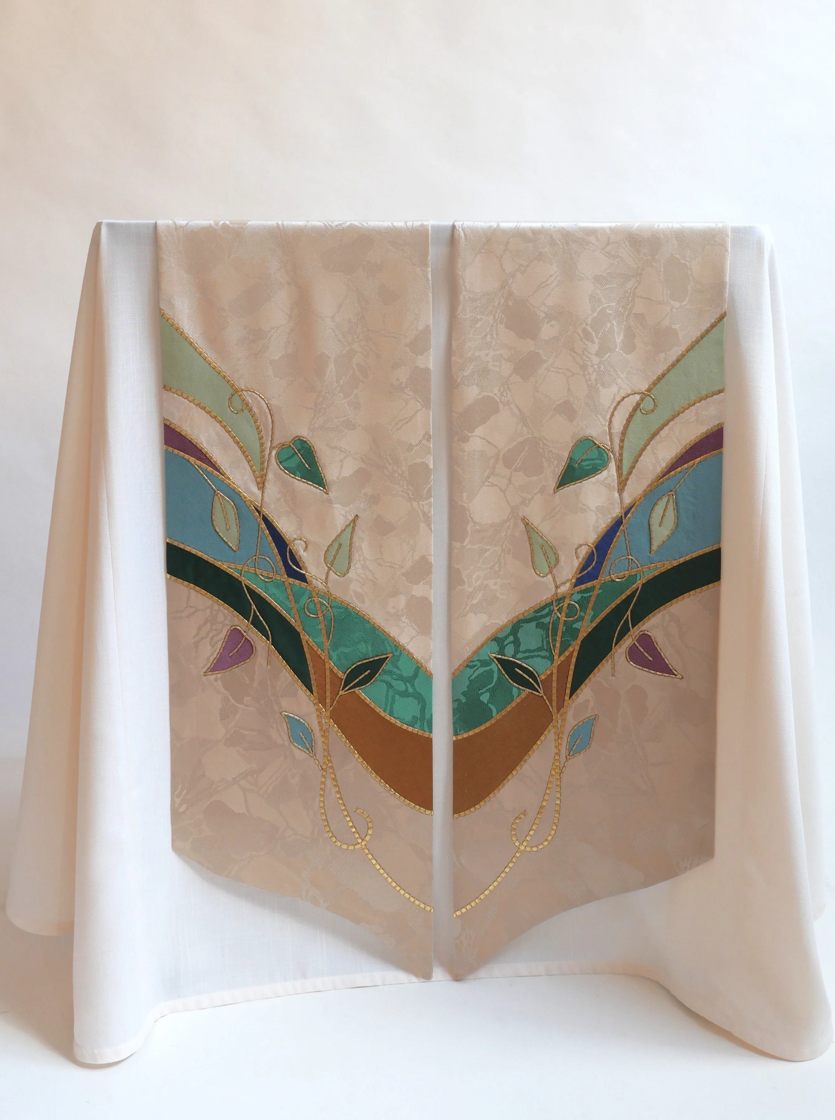 Foliage & Vines Sample Altar Scarves (B)