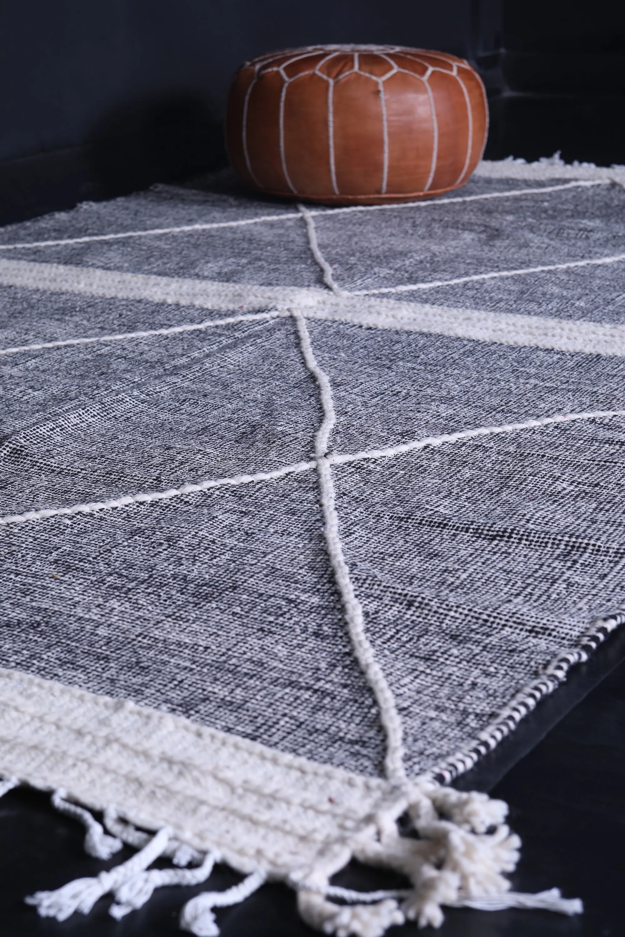 Kilim Moroccan rug - Flat woven wool rug - Berber custom rug