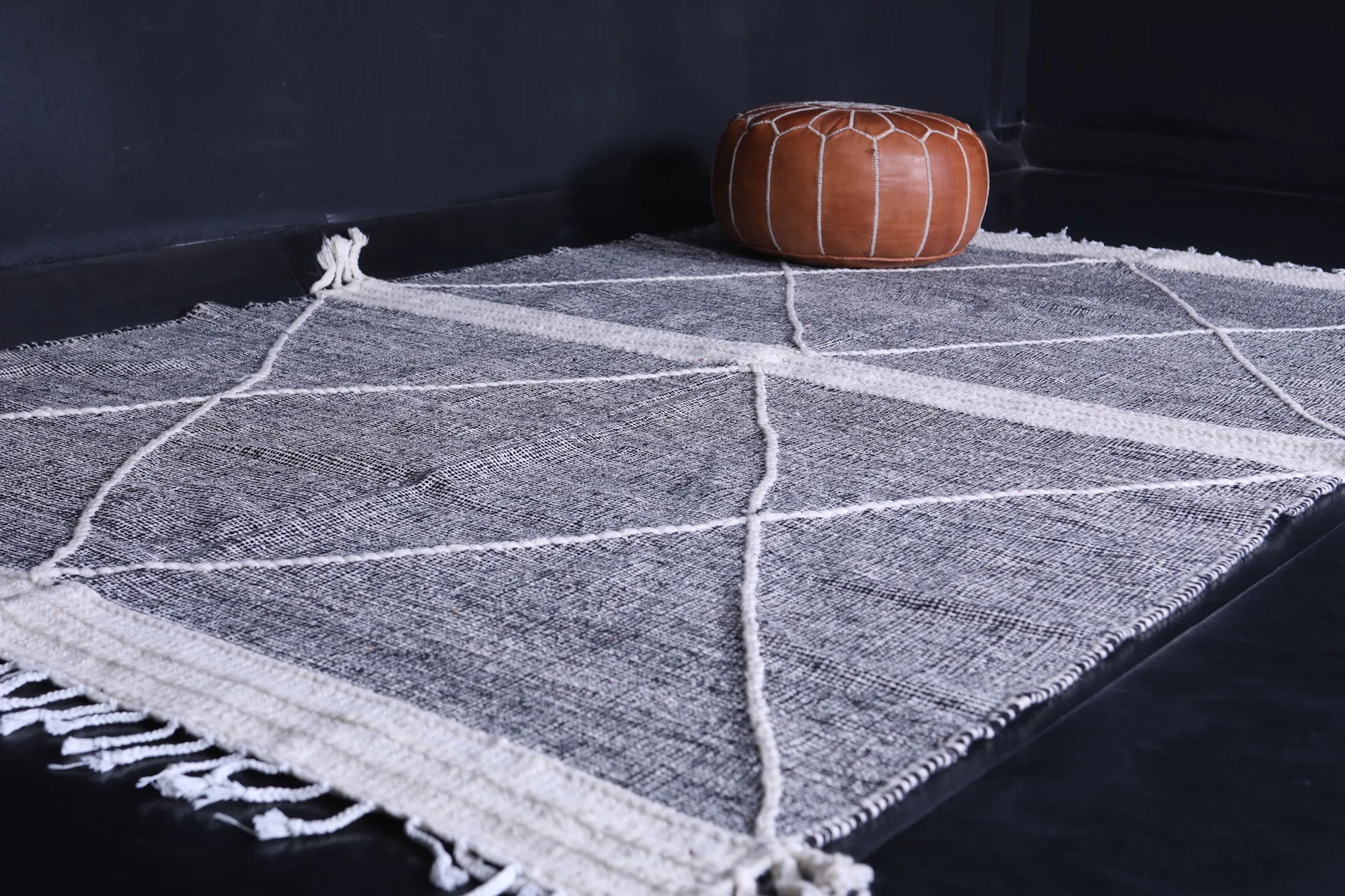 Kilim Moroccan rug - Flat woven wool rug - Berber custom rug
