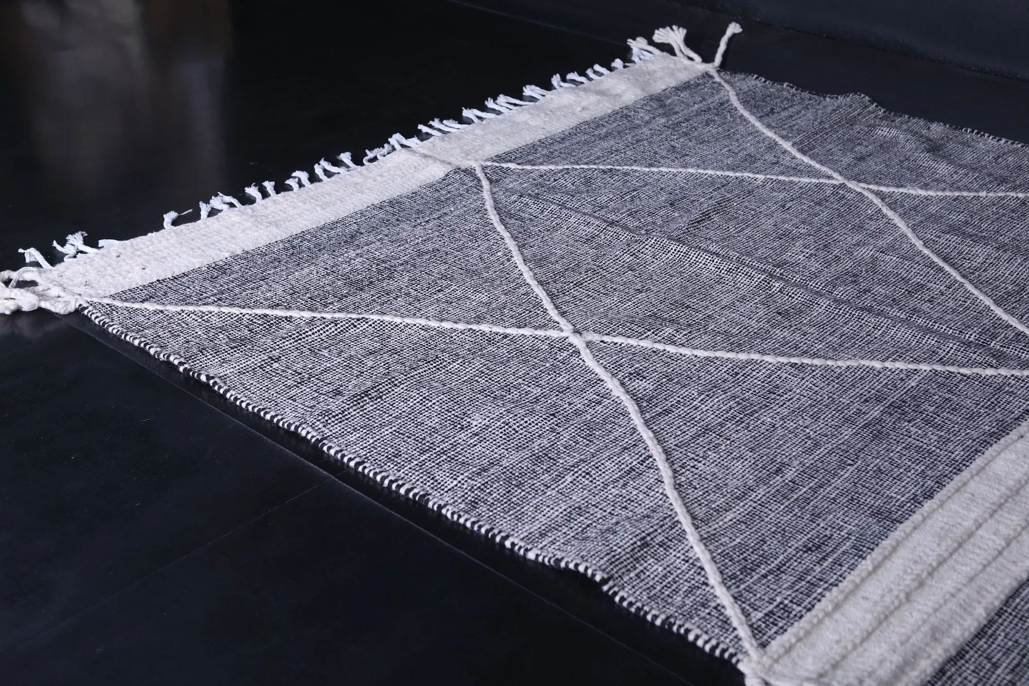 Kilim Moroccan rug - Flat woven wool rug - Berber custom rug