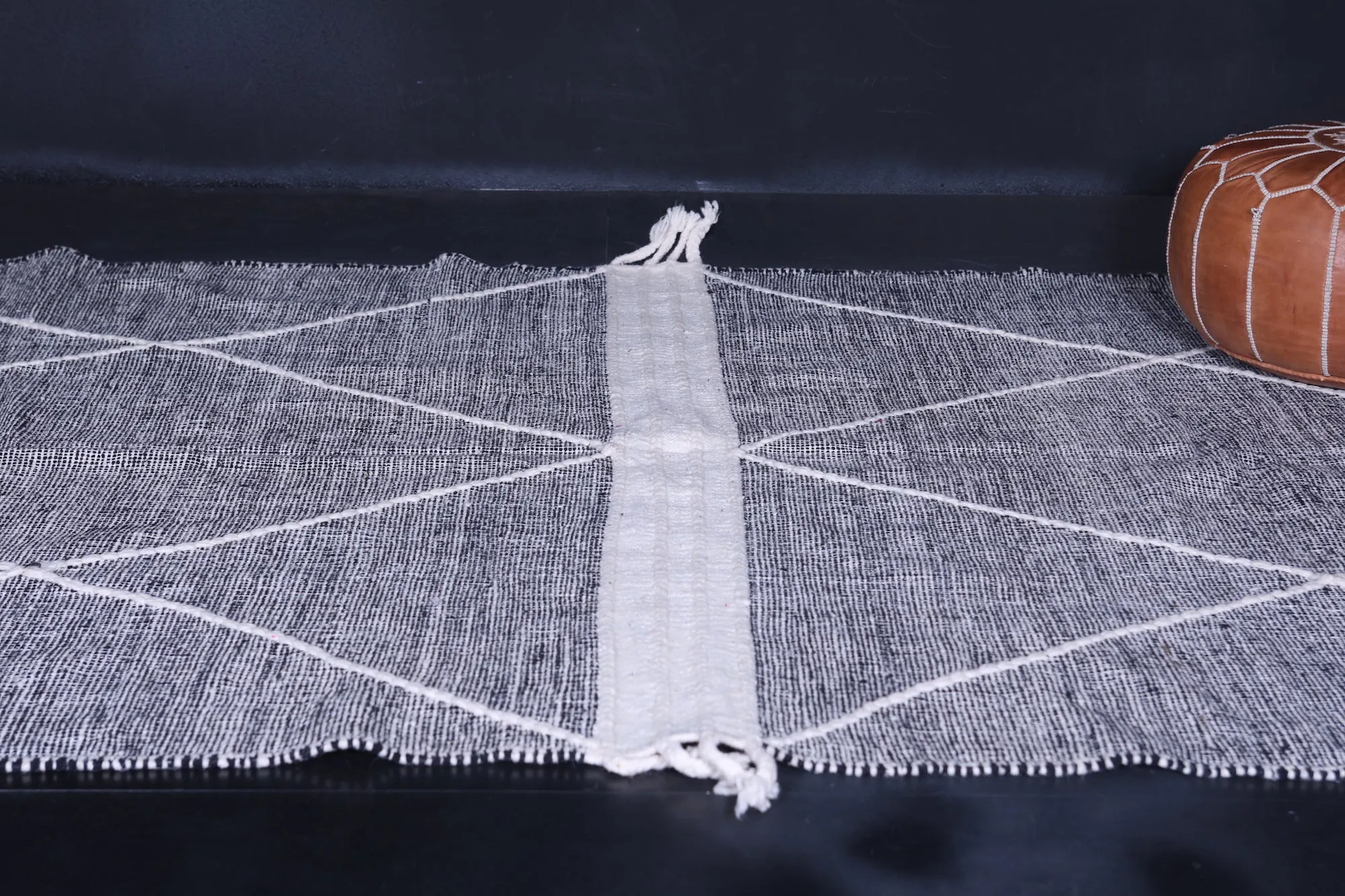 Kilim Moroccan rug - Flat woven wool rug - Berber custom rug