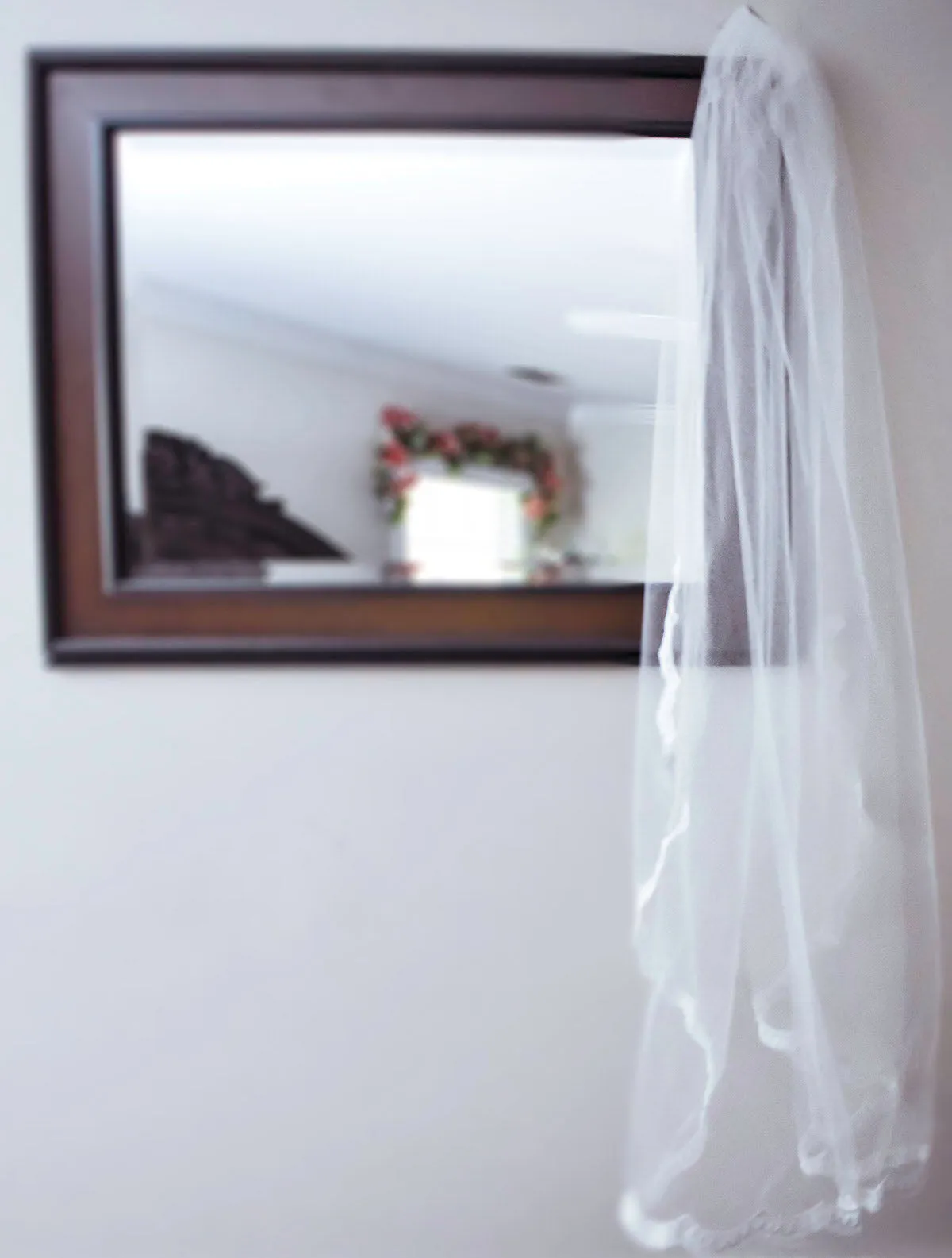 Lace Fingertip Length Wedding Veil with Thin Scallop Lace Trim, Off White/ Ivory Bridal Veil