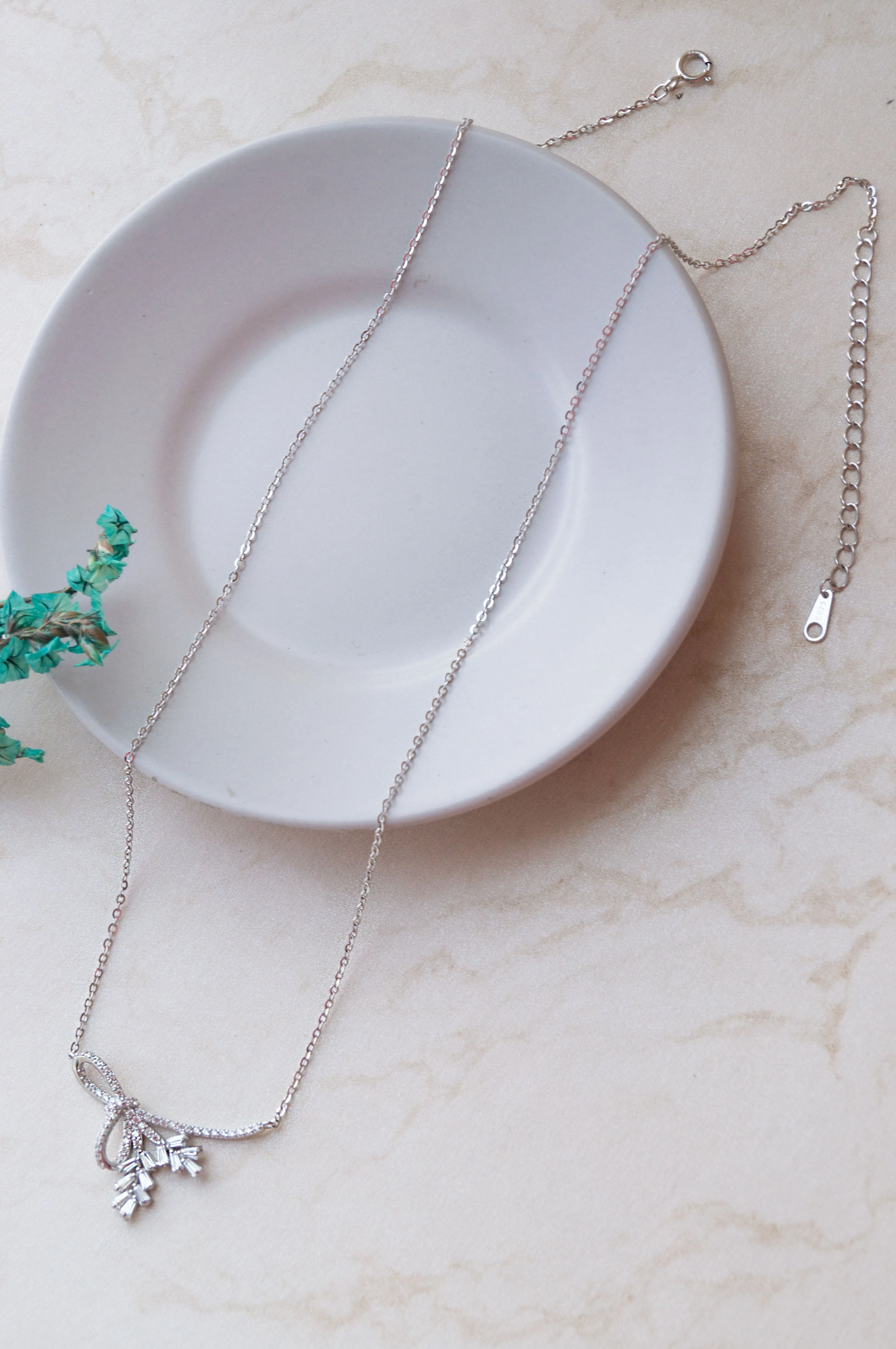 Luminous Knot Sterling Silver Chain Necklace