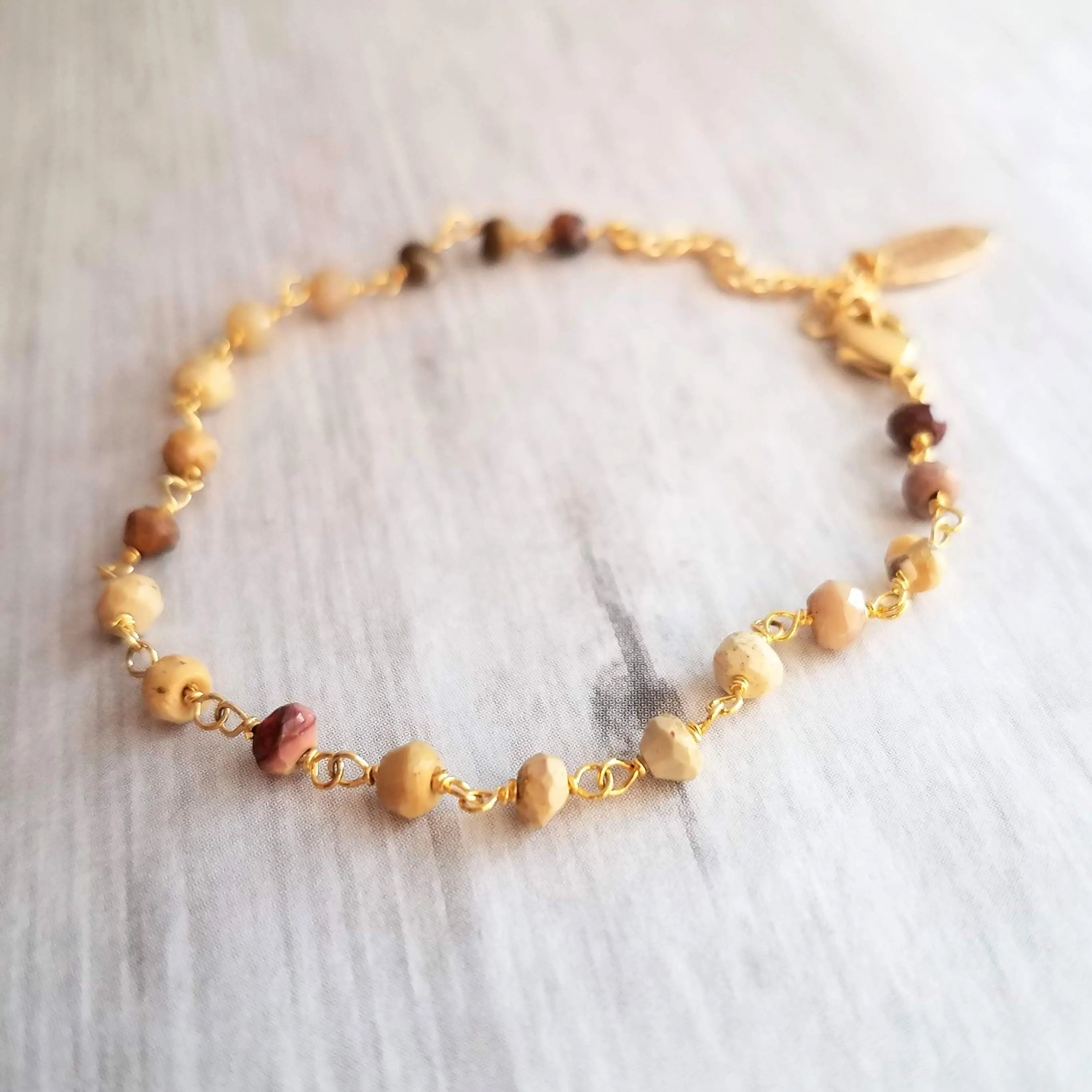 Mookaite Stone Bracelet, gemstone bracelet, small stone chain, rosary chain, mookaite bracelet, mookaite chain, Earth tone colors gold chain