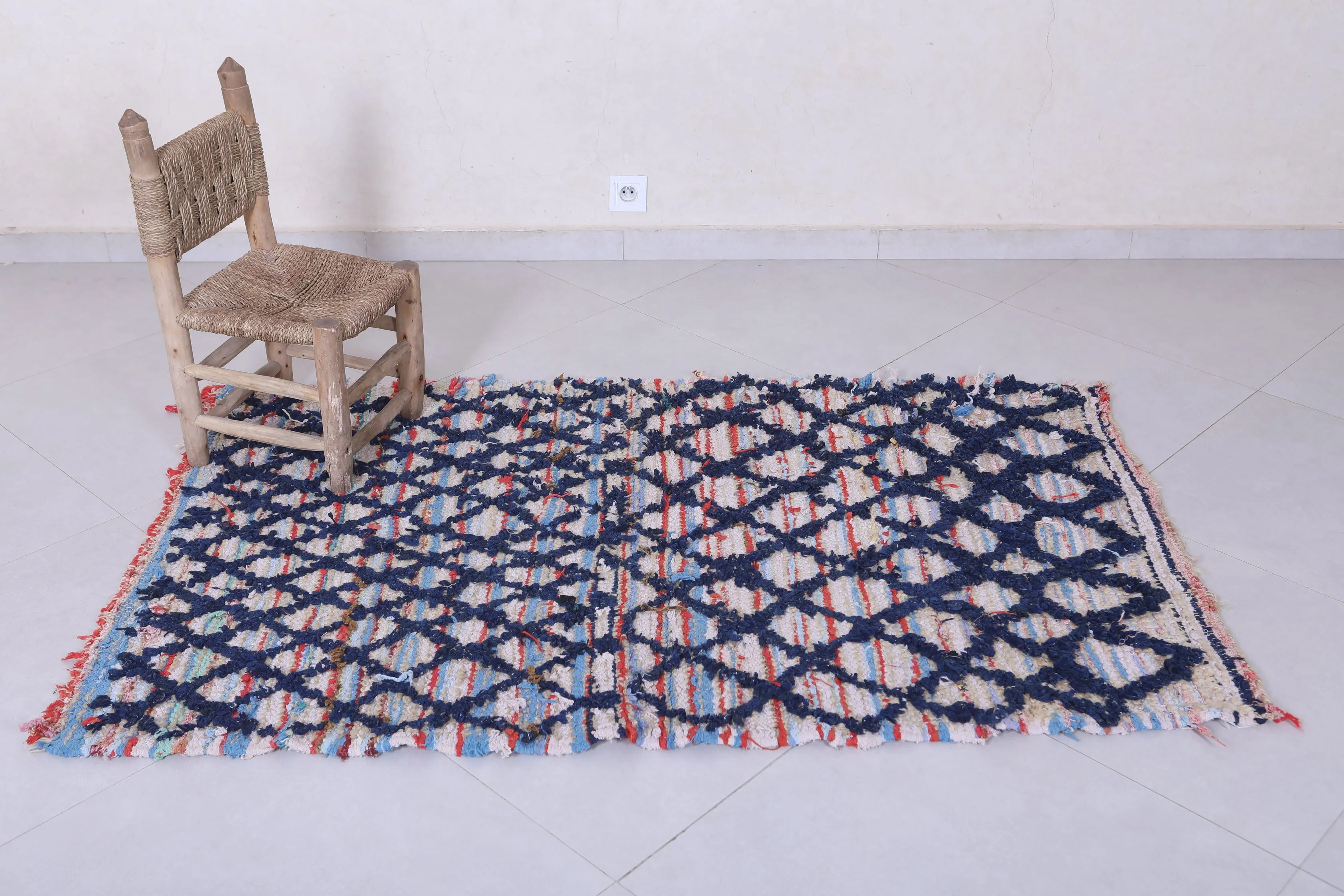 Moroccan Berber Rug - 3.5 X 5.6 Feet | Diamond Motif