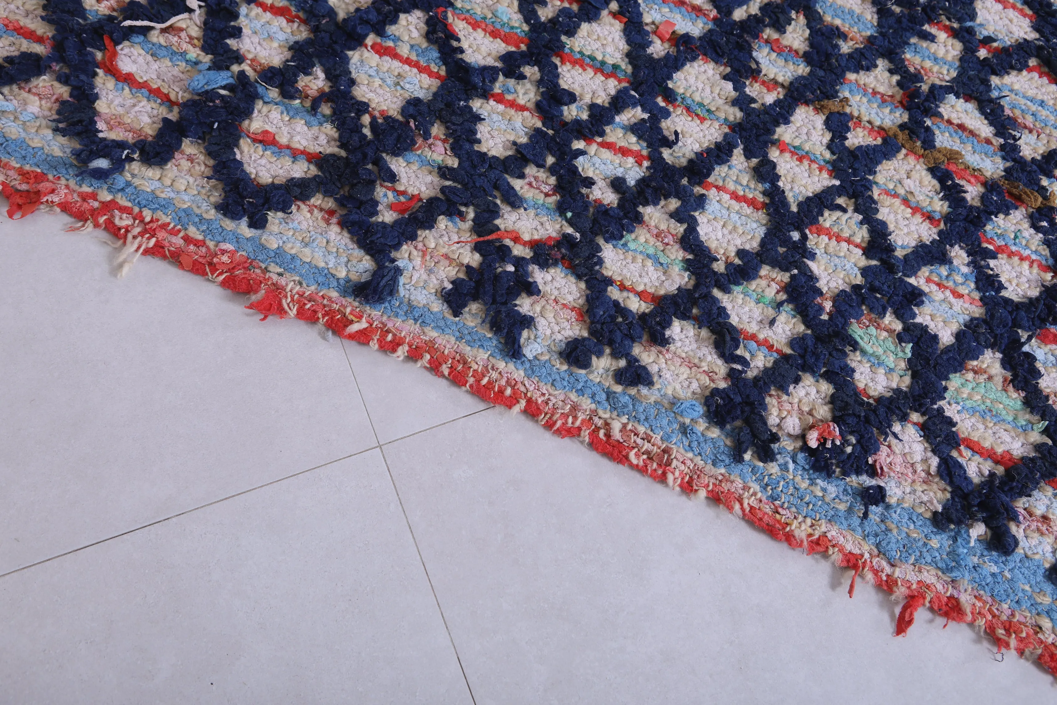 Moroccan Berber Rug - 3.5 X 5.6 Feet | Diamond Motif