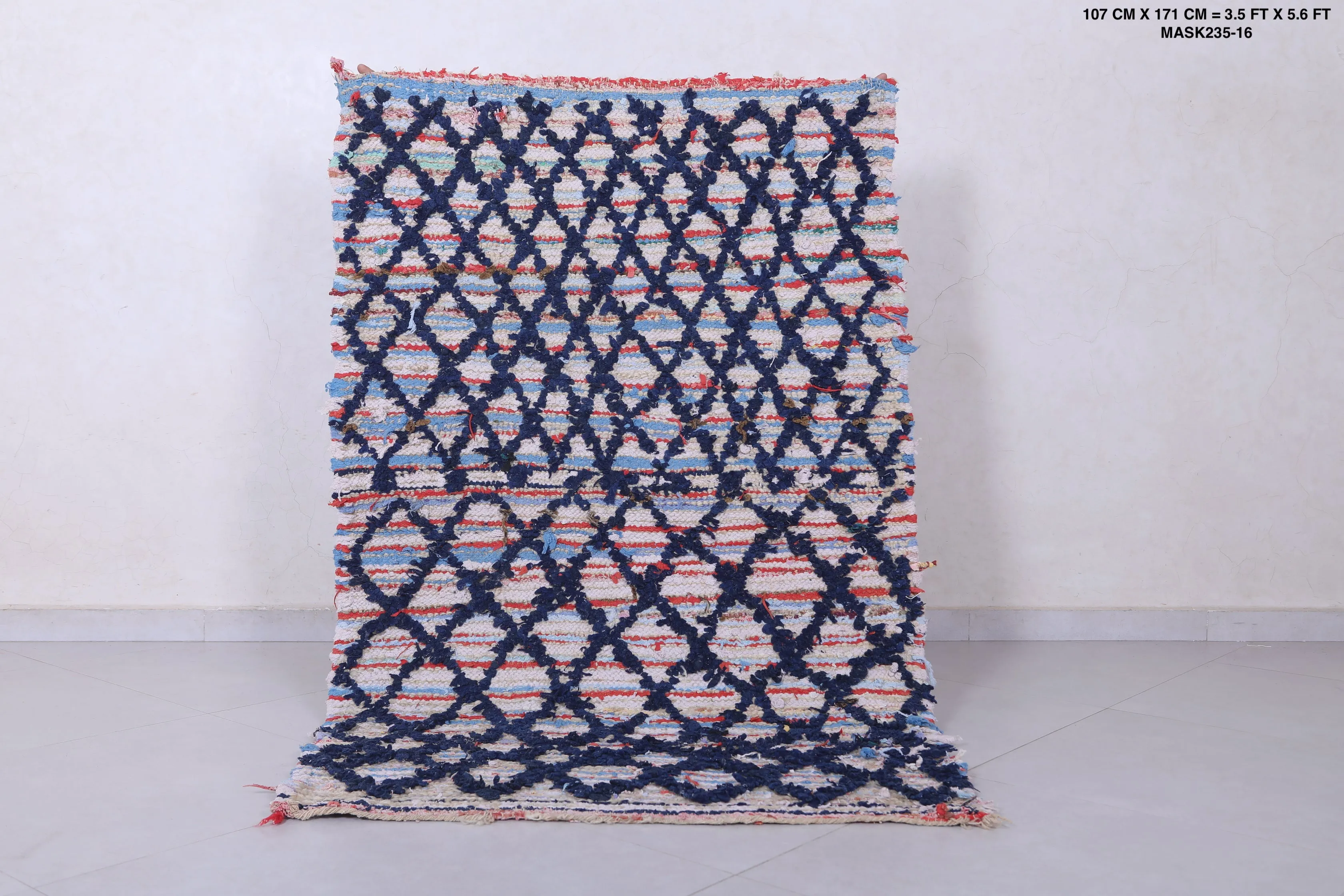 Moroccan Berber Rug - 3.5 X 5.6 Feet | Diamond Motif