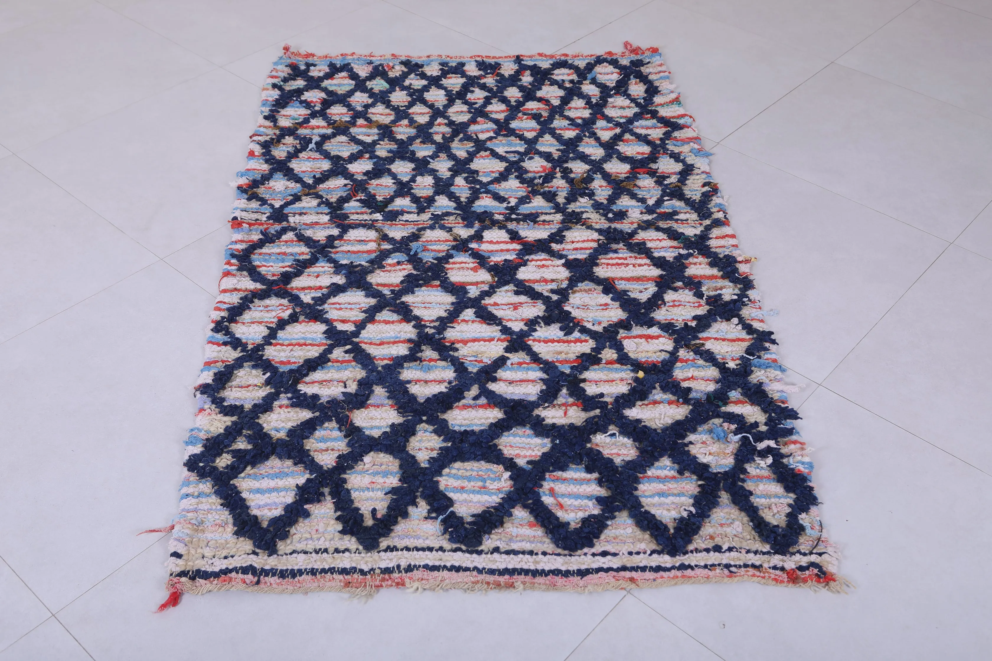 Moroccan Berber Rug - 3.5 X 5.6 Feet | Diamond Motif