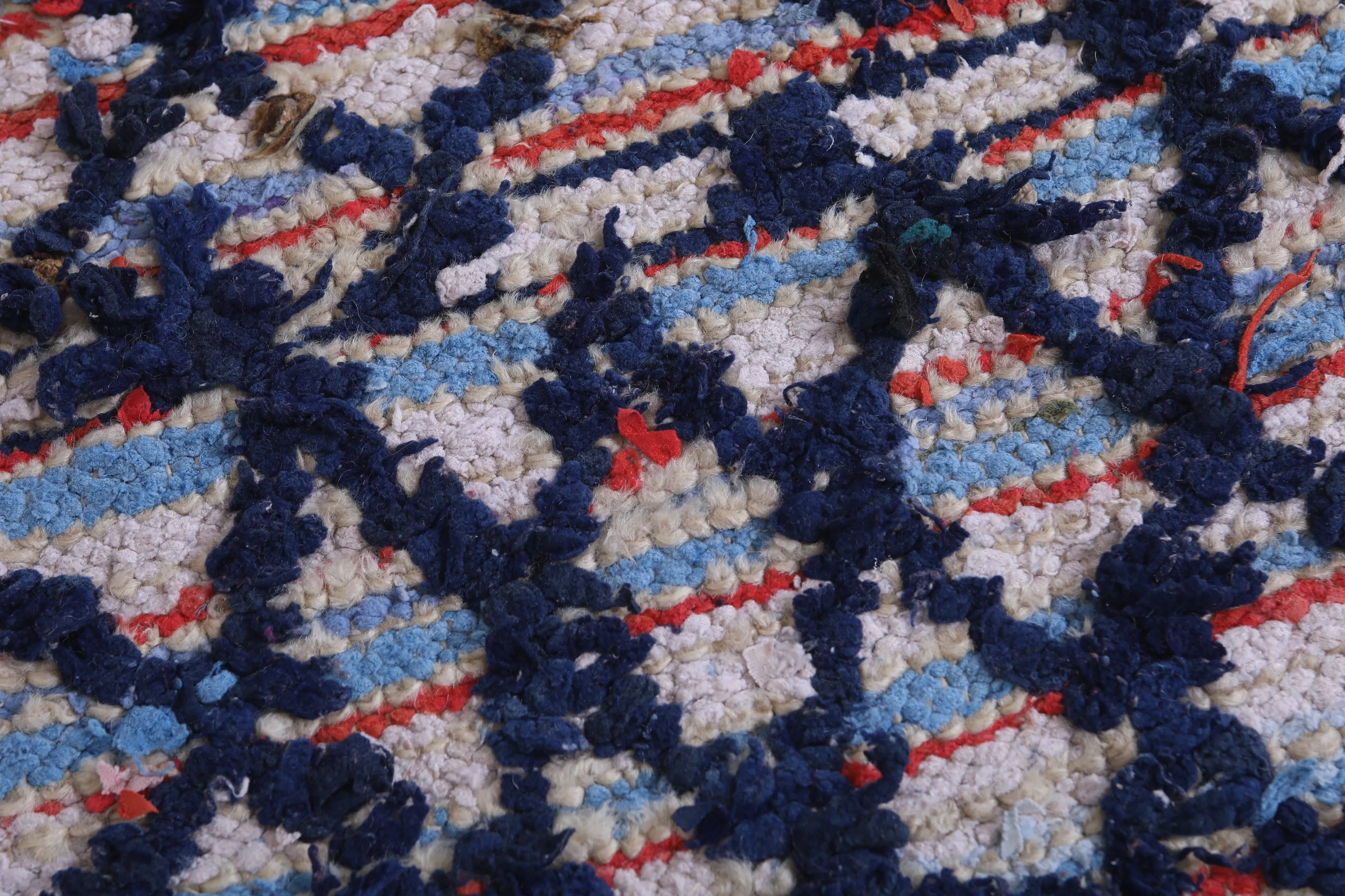 Moroccan Berber Rug - 3.5 X 5.6 Feet | Diamond Motif