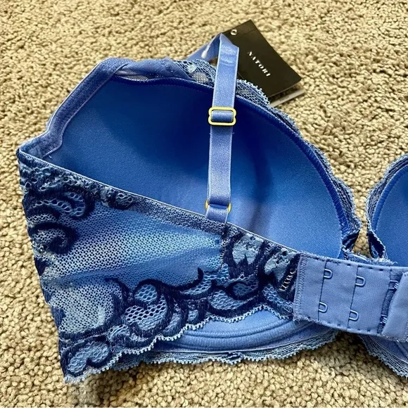 NWT! Natori Feathers Lace Underwire Bra in Color: Smoky Iris/Dolphin. Size 36DD
