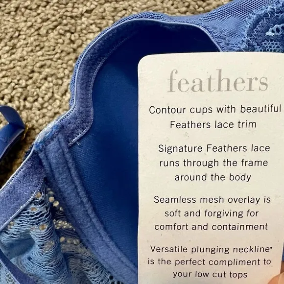 NWT! Natori Feathers Lace Underwire Bra in Color: Smoky Iris/Dolphin. Size 36DD