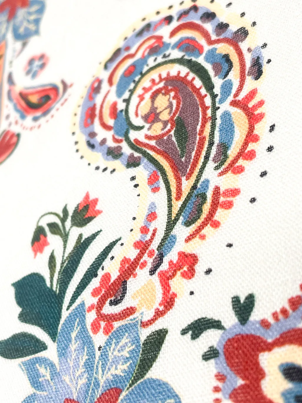Paisley Floral Handkerchief Light Weight 100% Linen Fabric By The Yard/CL1107