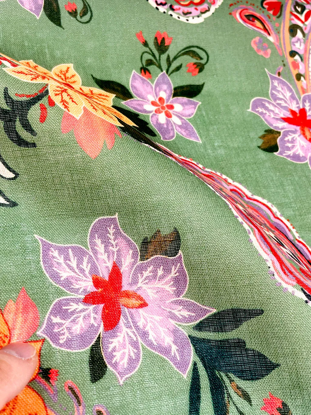 Paisley Floral Handkerchief Light Weight 100% Linen Fabric By The Yard/CL1107