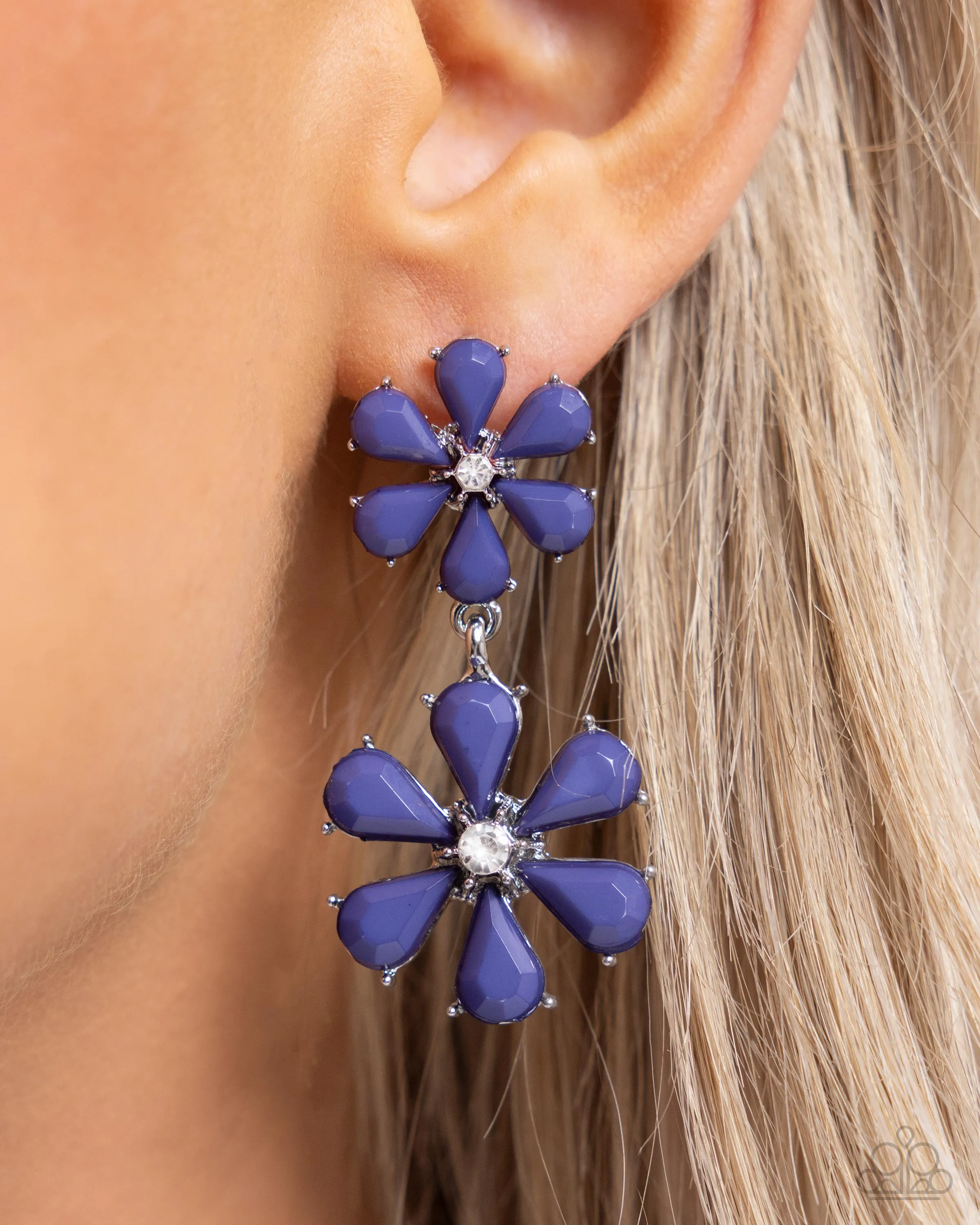 Paparazzi A Blast of Blossoms - Blue Earrings