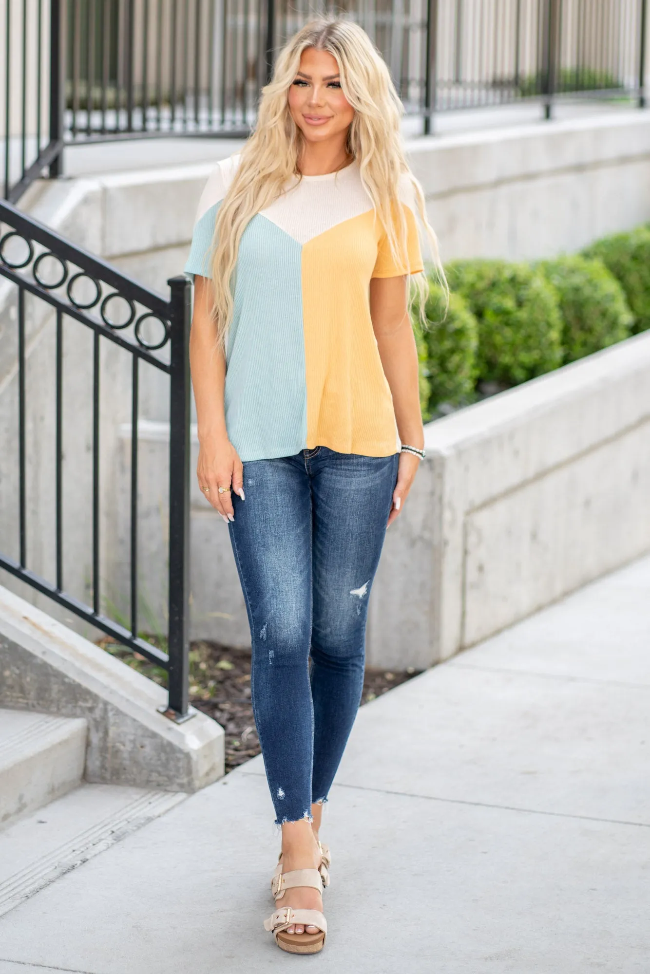Round Neck Color Block Short Sleeve T-Shirt