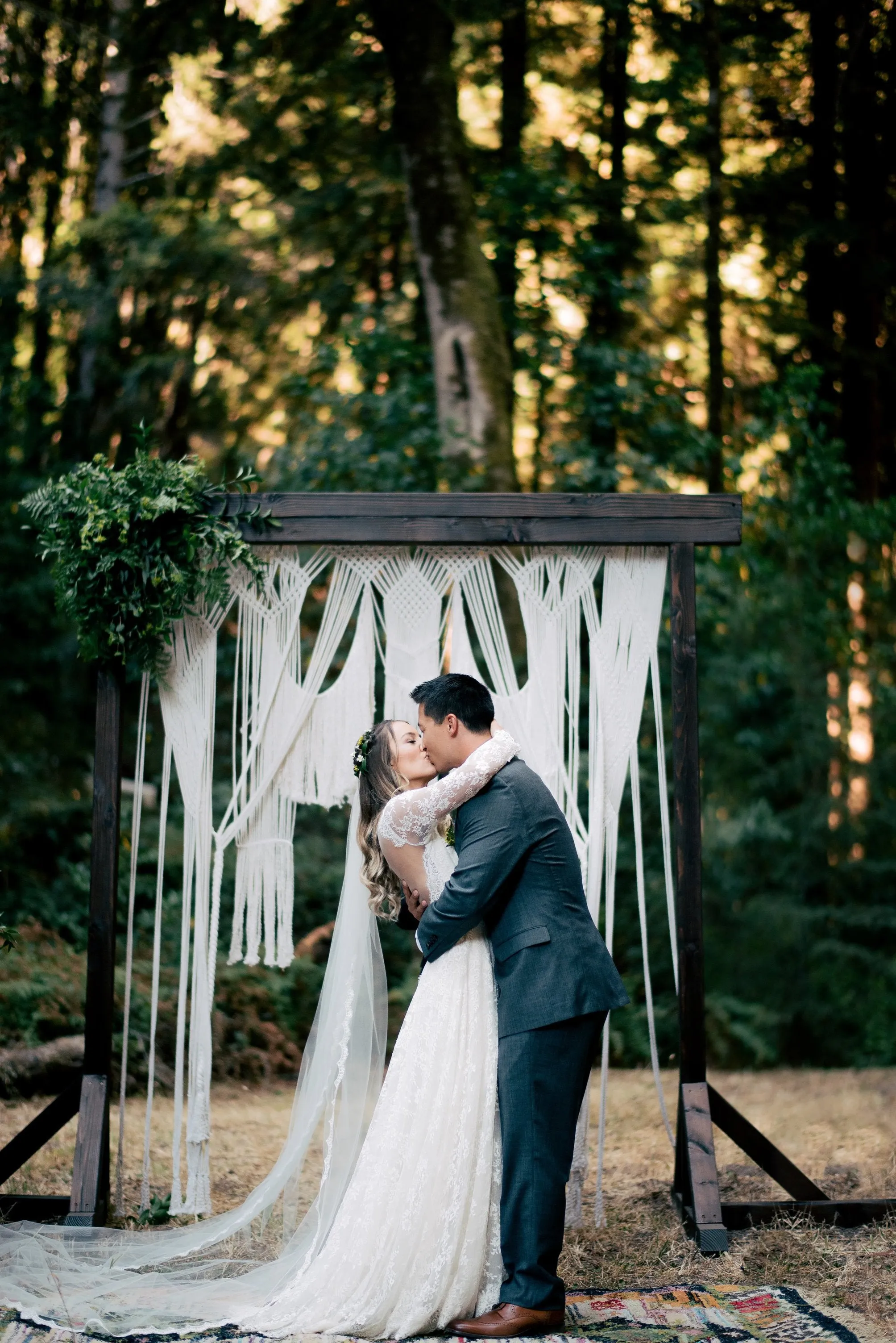 Thin Scalloped Lace Chapel or Cathedral Wedding Veil