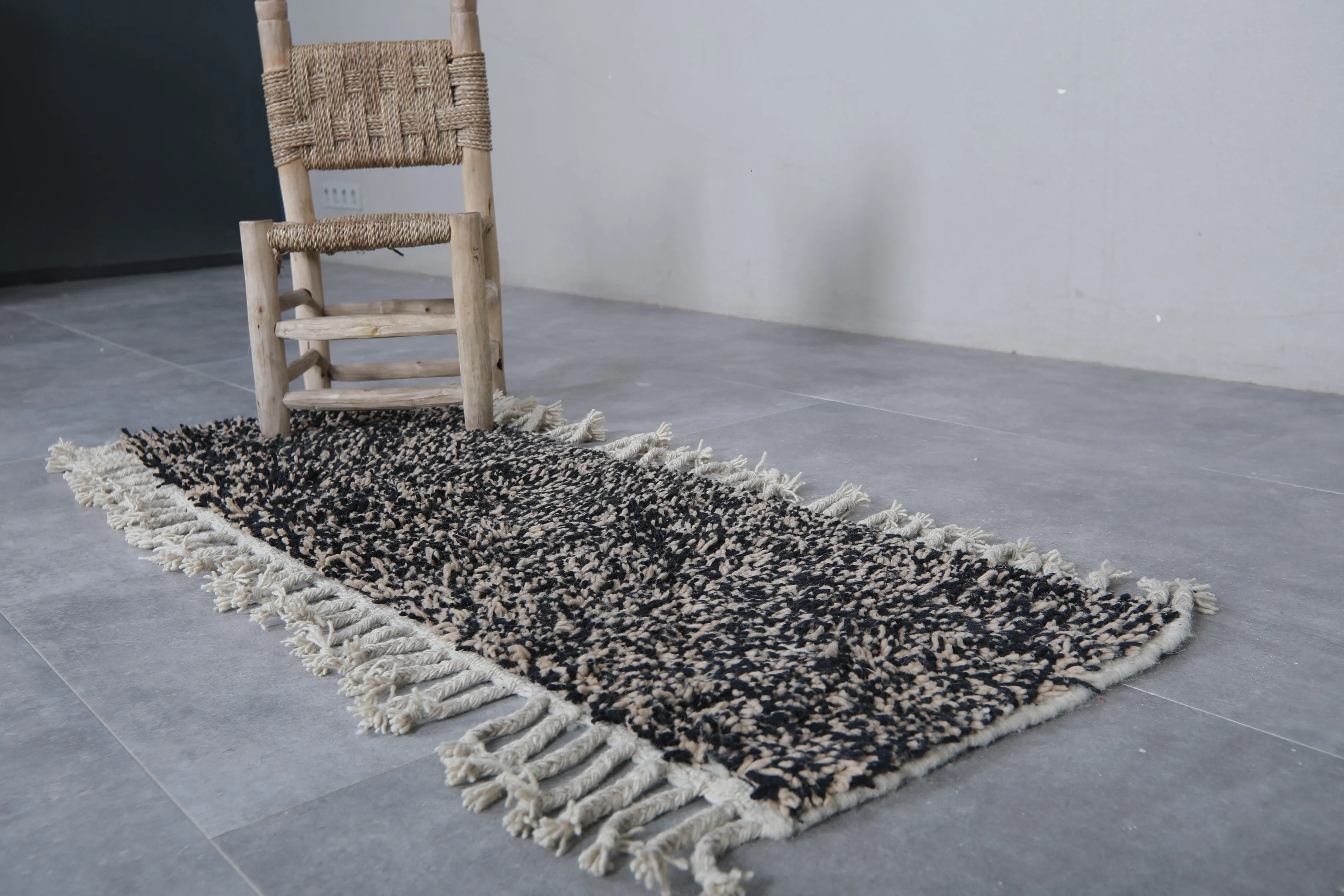 Traditional Moroccan Rug - Handwoven Wool | 1.5 x 4.5 Feet