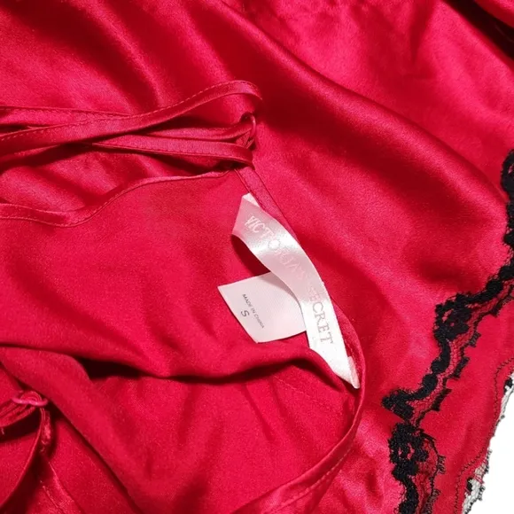 Victorias Secret Beautiful Red Black Lace Slip Dress