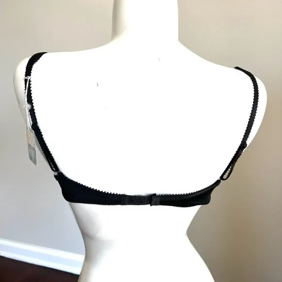 Vintage Lou Bra from Paris France Dainty Daisy Lace flowers &amp; Bows Black 34B 36C