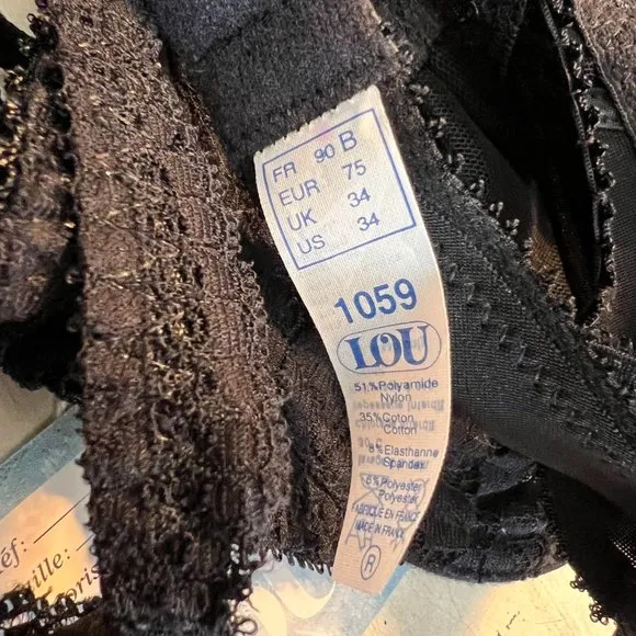 Vintage Lou Bra from Paris France Dainty Daisy Lace flowers &amp; Bows Black 34B 36C