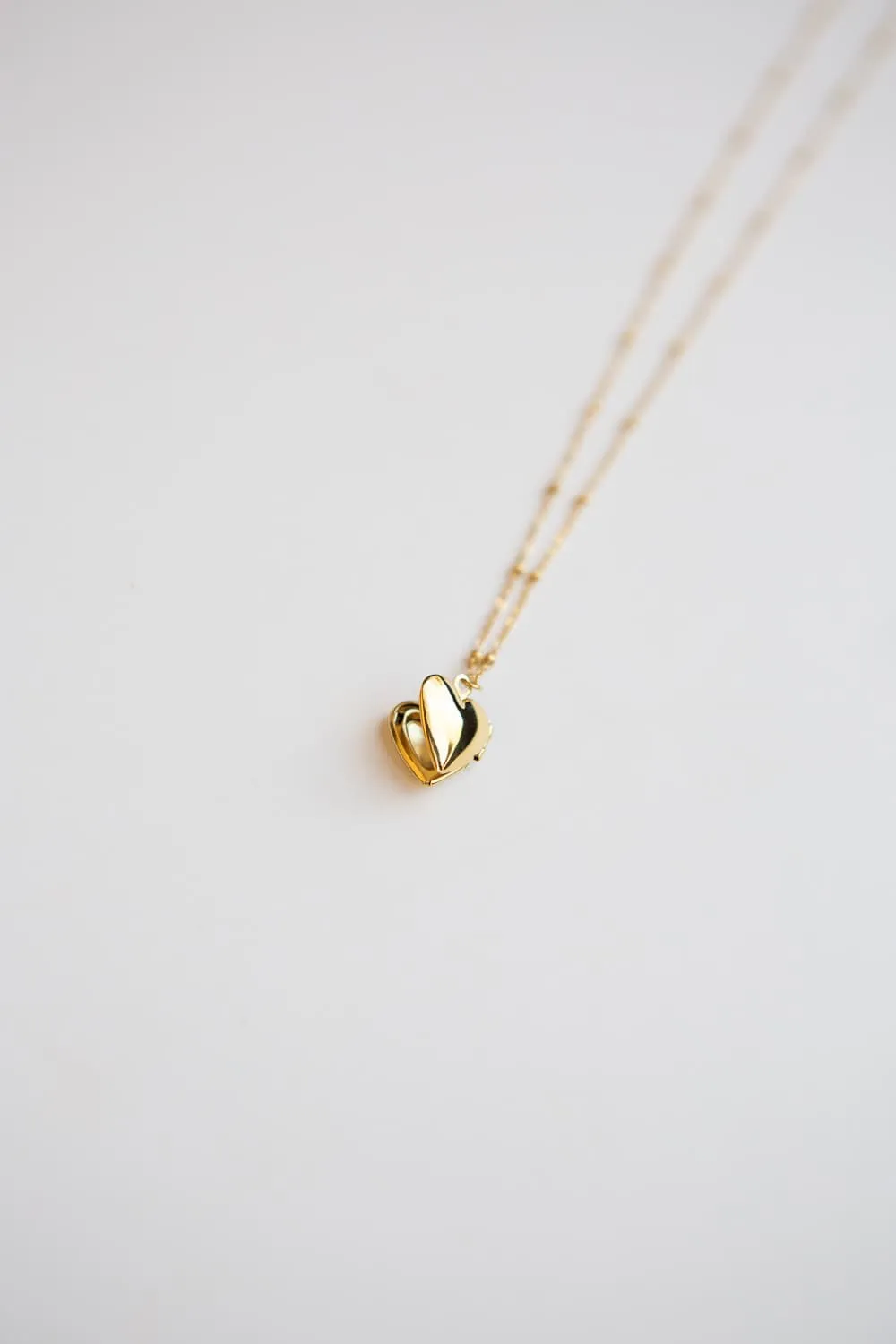 Vintage Style Heart Photo Locket Necklace