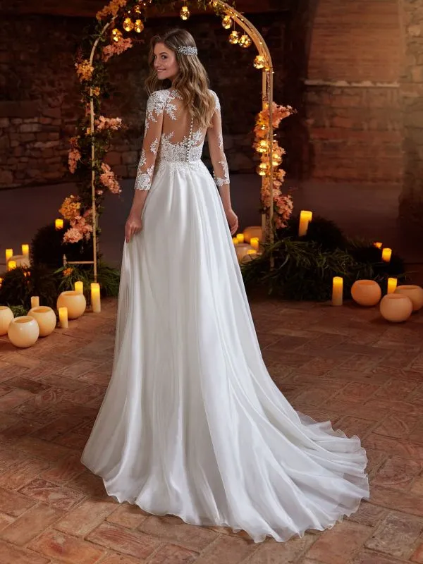 W1 White One Size 12 Bolingo Off White/Cream/Nude Gown