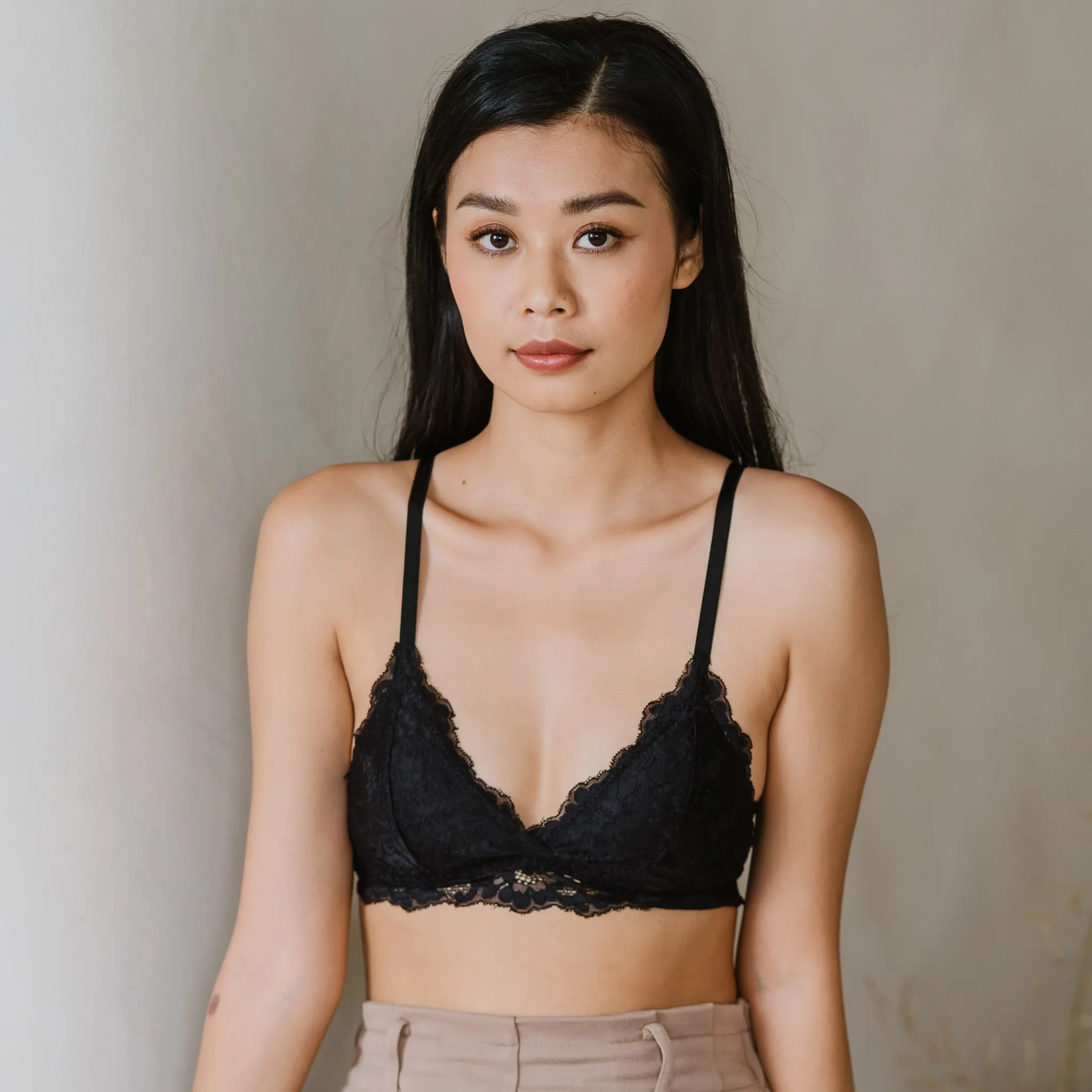 Waltz In Lace! Lightly-Lined Bralette in Black (Size XL only)