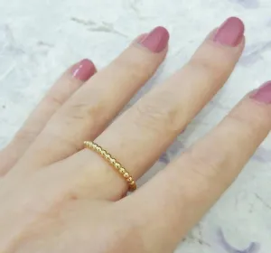 Yellow gold wedding band